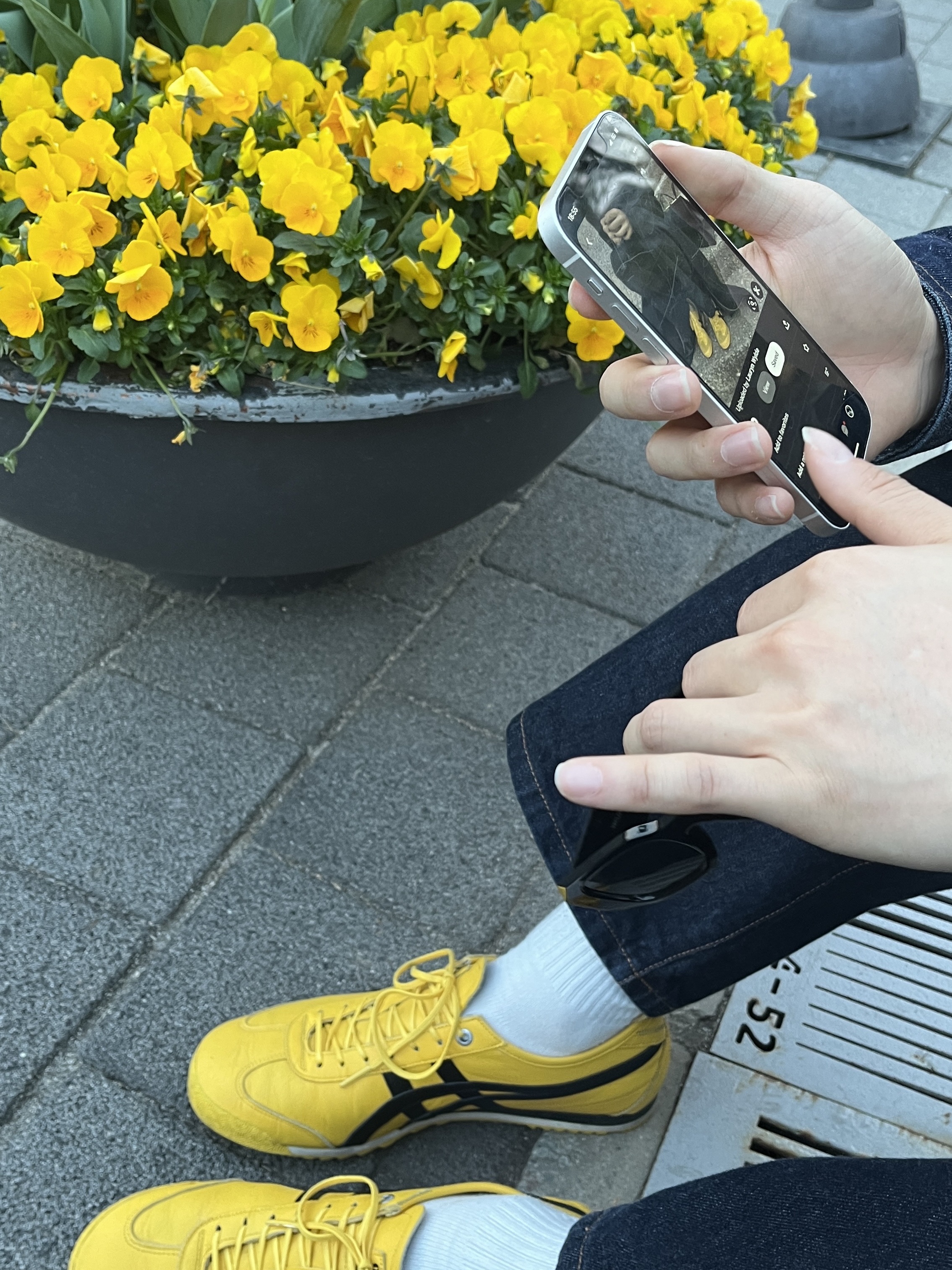 Onitsuka Tiger Mexico 66 Yellow Black, Onitsuka Tiger Mexico 66 SD Yellow Black 착용 스타일 - 2