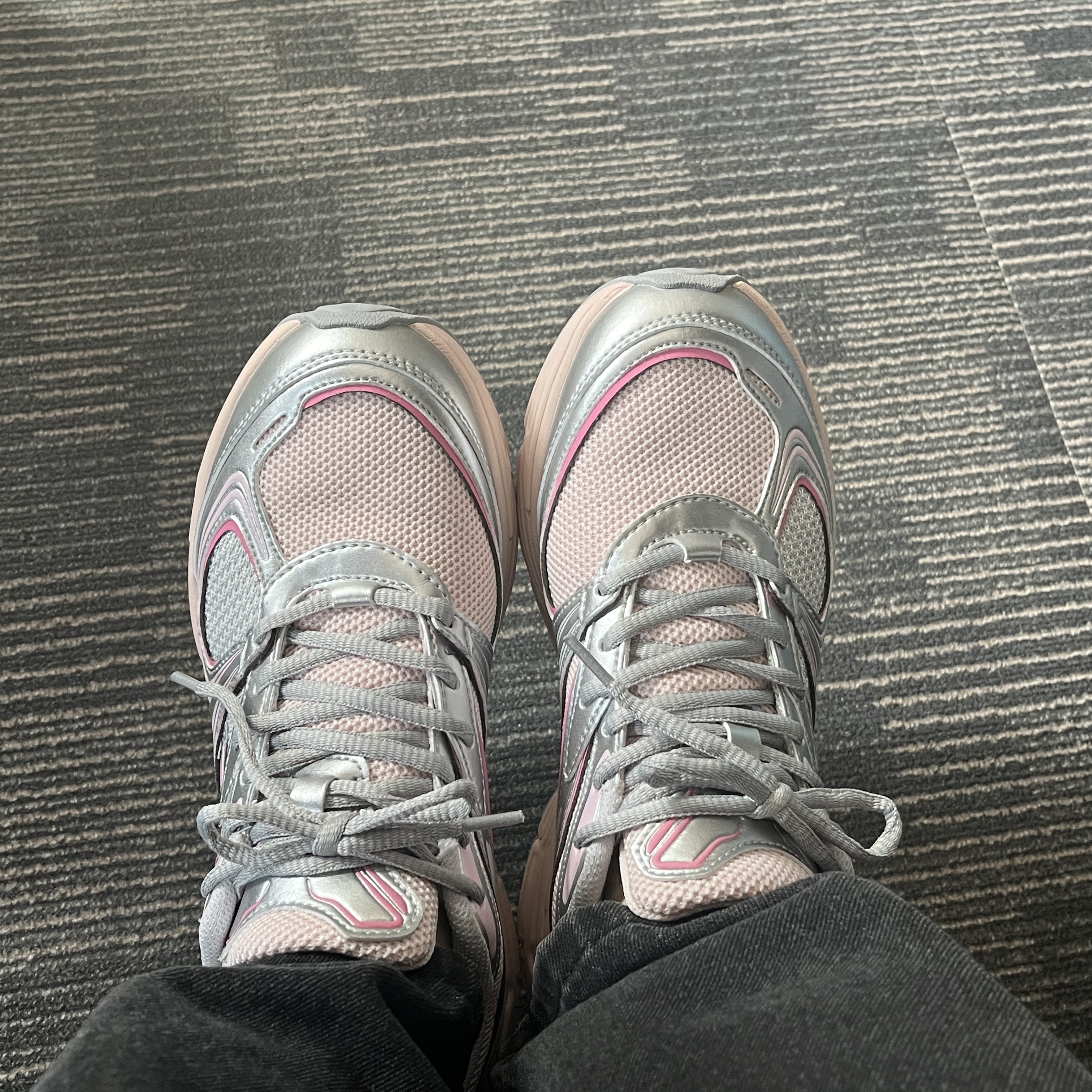 Fila Interun Pink Blossom 착용 스타일