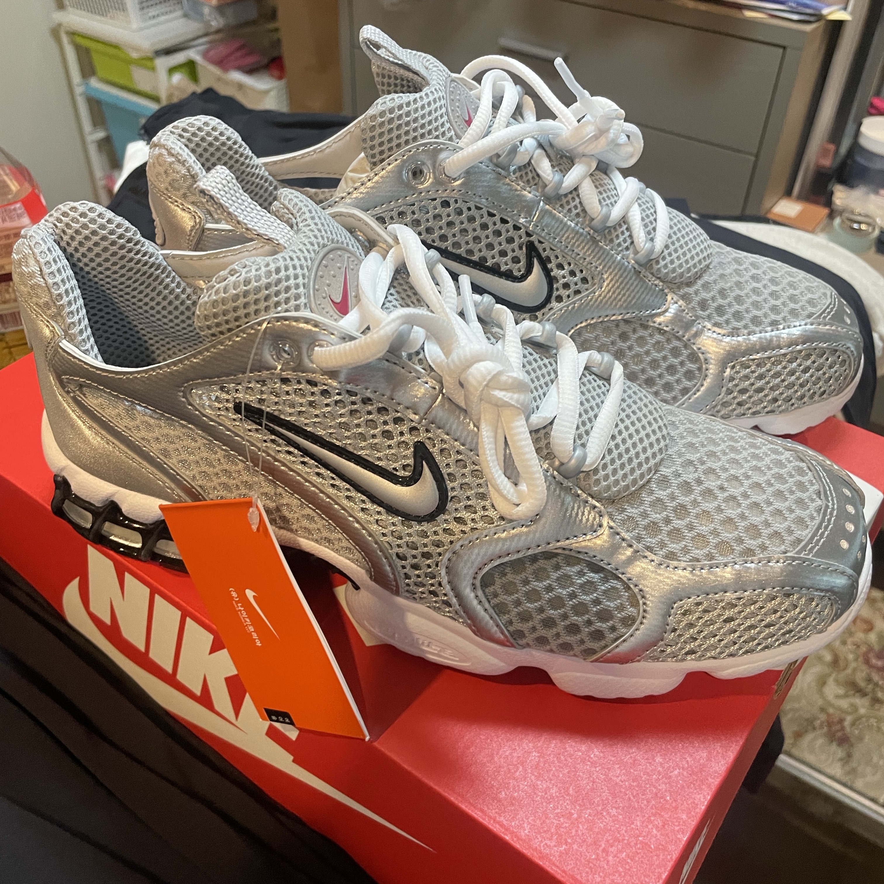 Nike Air Zoom Spiridon Cage 2 Metallic Silver 착용 스타일