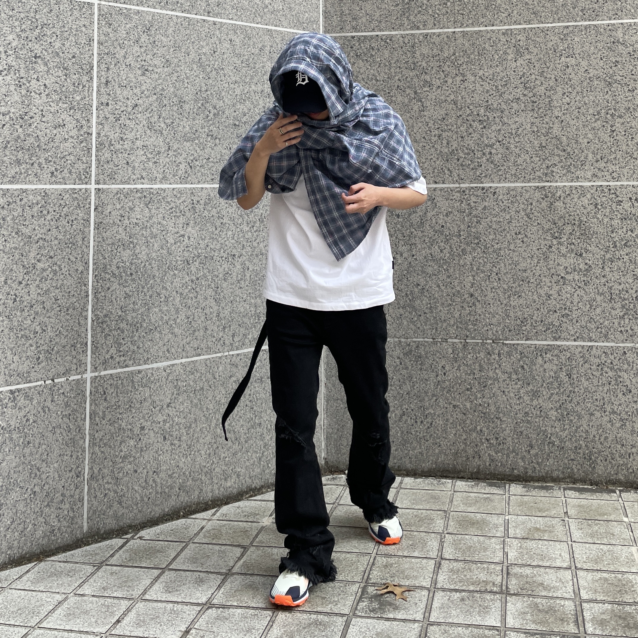 Nike React Pegasus Trail 4 Gore-Tex Sea Glass Purple Ink, Undermycar Crewgu Double Layered Flared Jeans Moonless Night - 23FW 착용 스타일 - 1