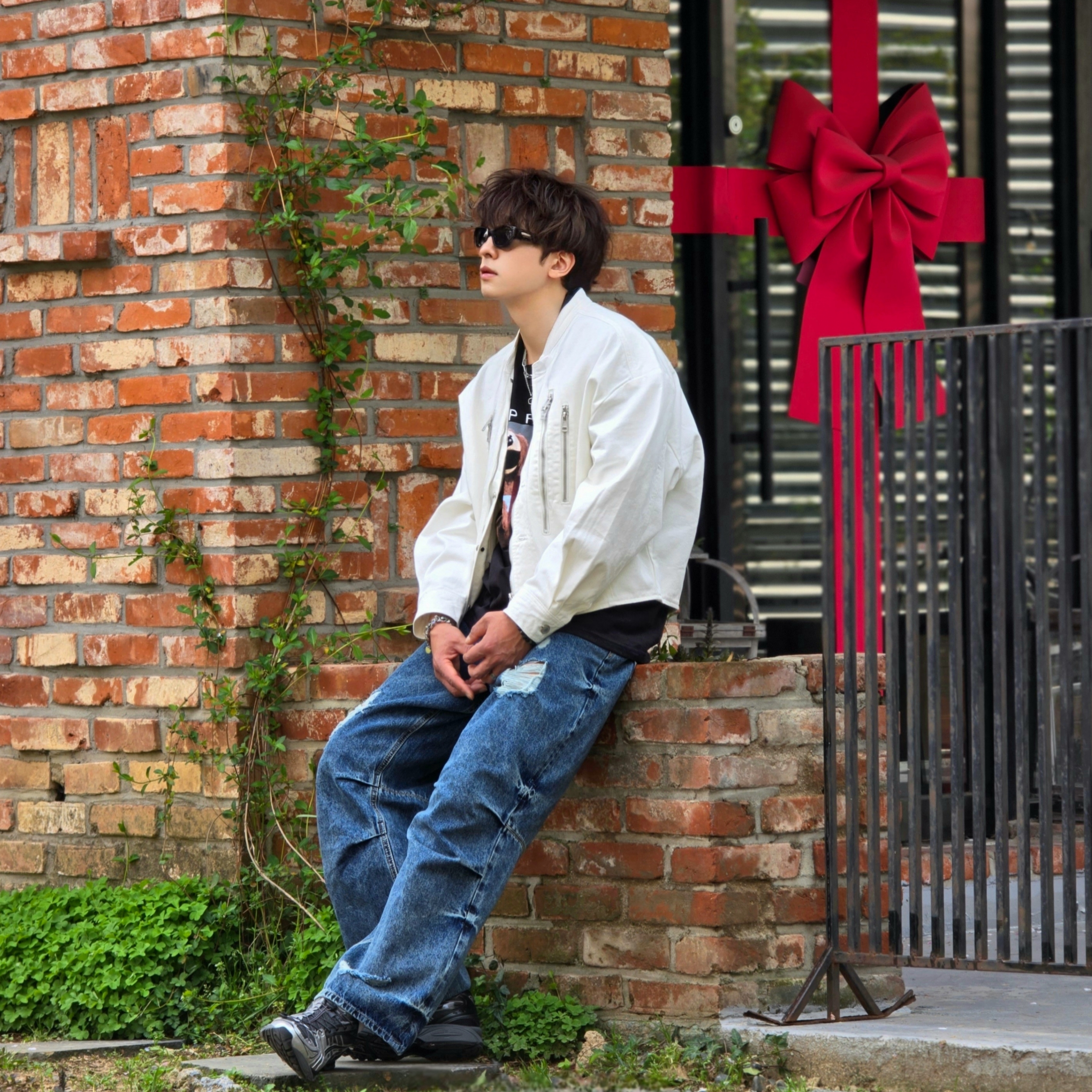 Supreme Rowlf T-Shirt Black - 24SS, Asics x Unaffected Gel-Kayano 14 Silver Moon 착용 스타일 - 6