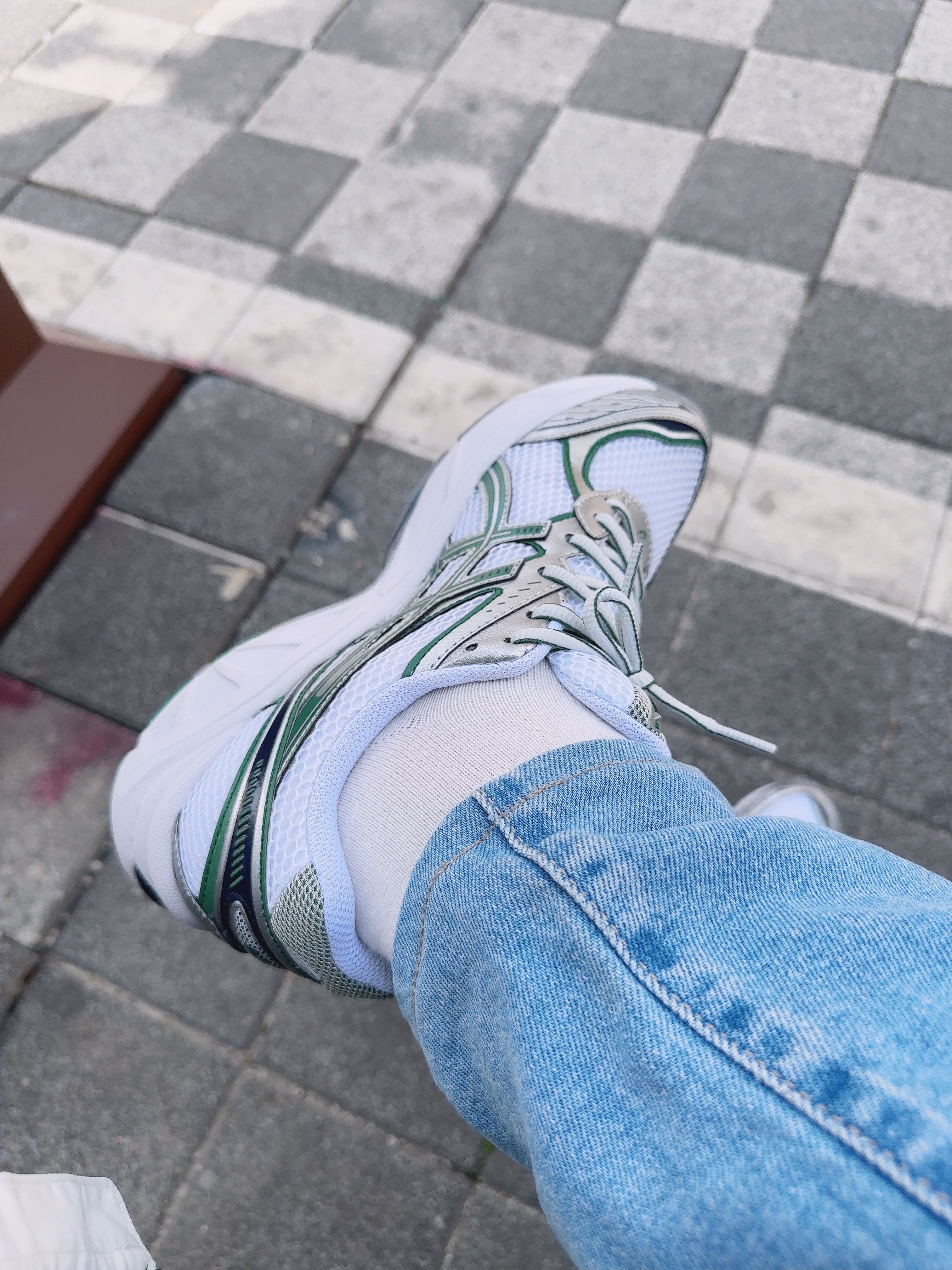 Asics GT-2160 White Shamrock Green 착용 스타일 - 1