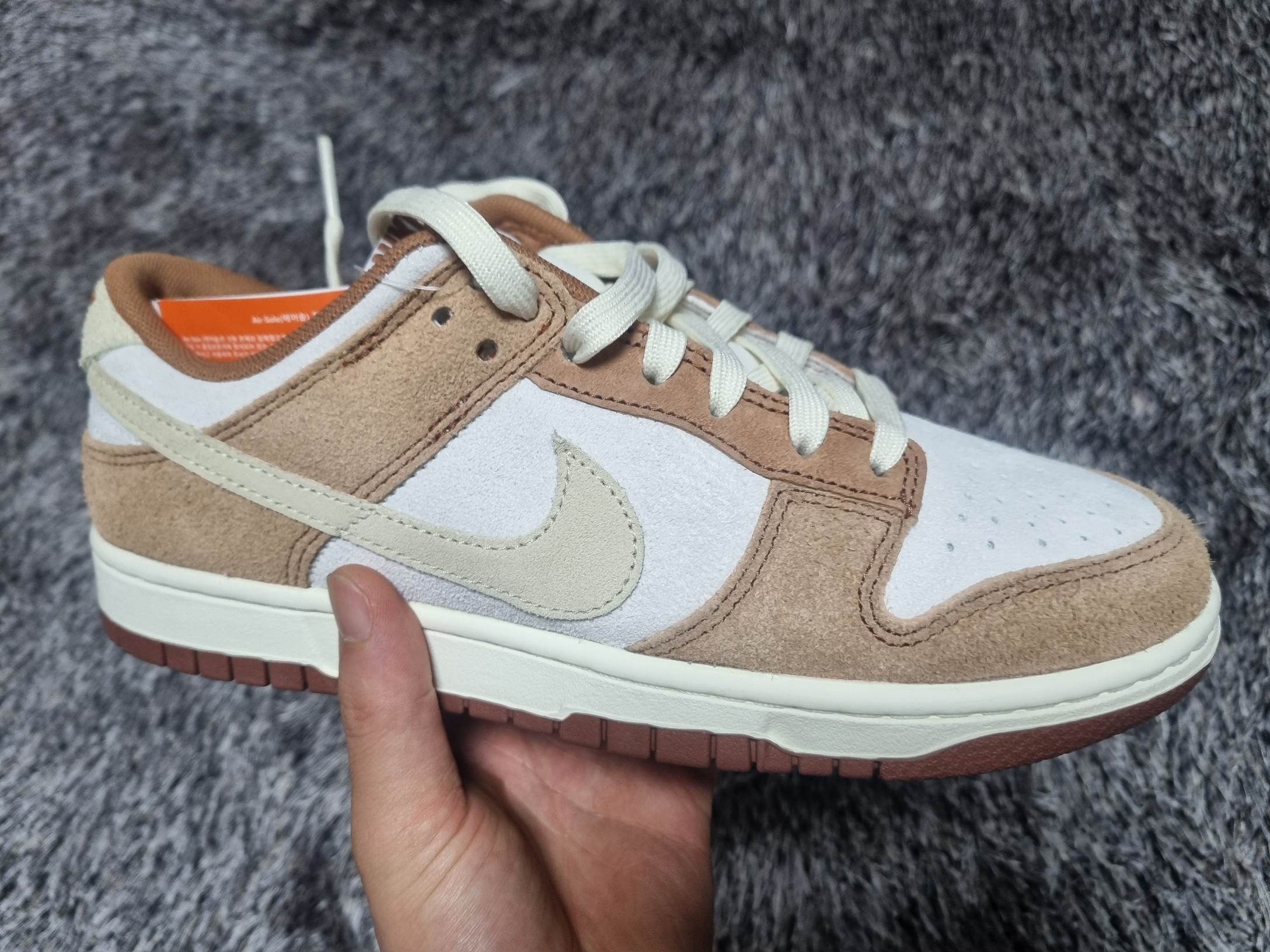 Nike Dunk Low Pro Premium Medium Curry 착용 스타일
