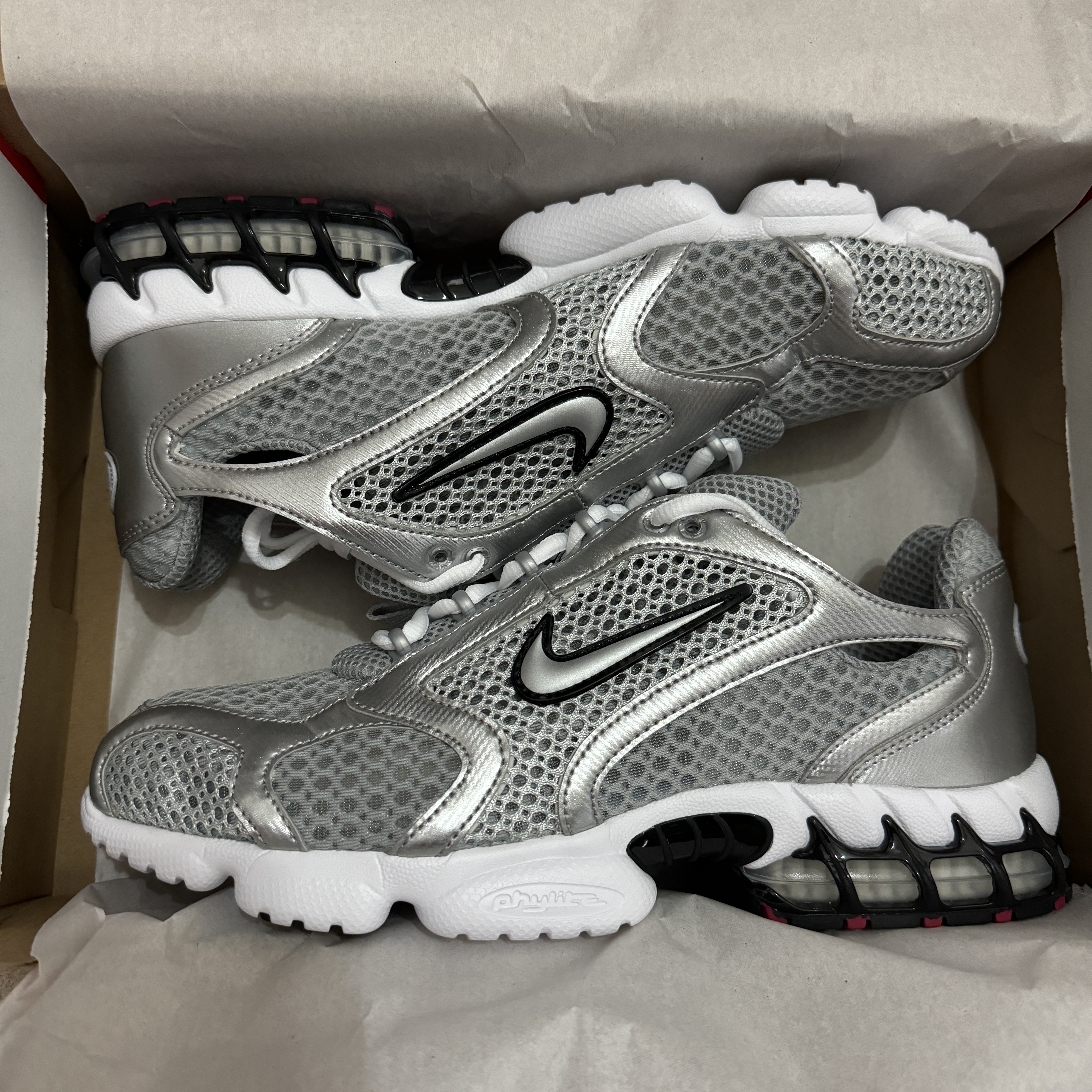 Nike Air Zoom Spiridon Cage 2 Metallic Silver 착용 스타일 - 2