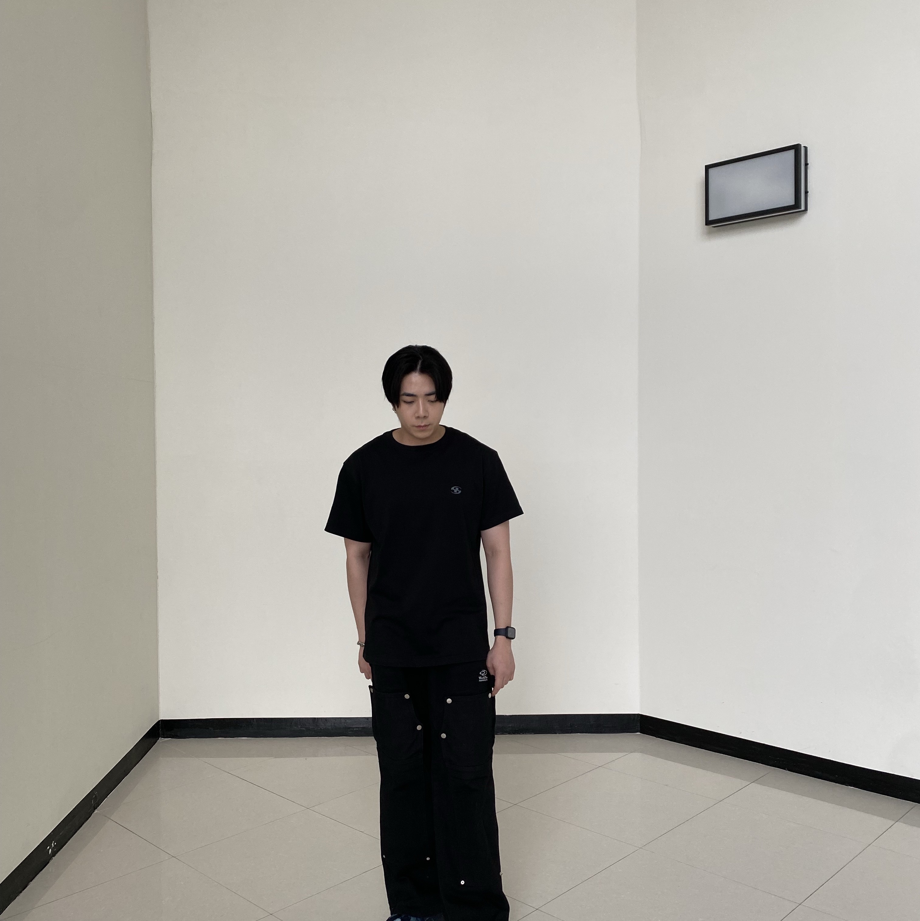 Sansan Gear Logo T-Shirt Black - 24SS 착용 스타일 - 1