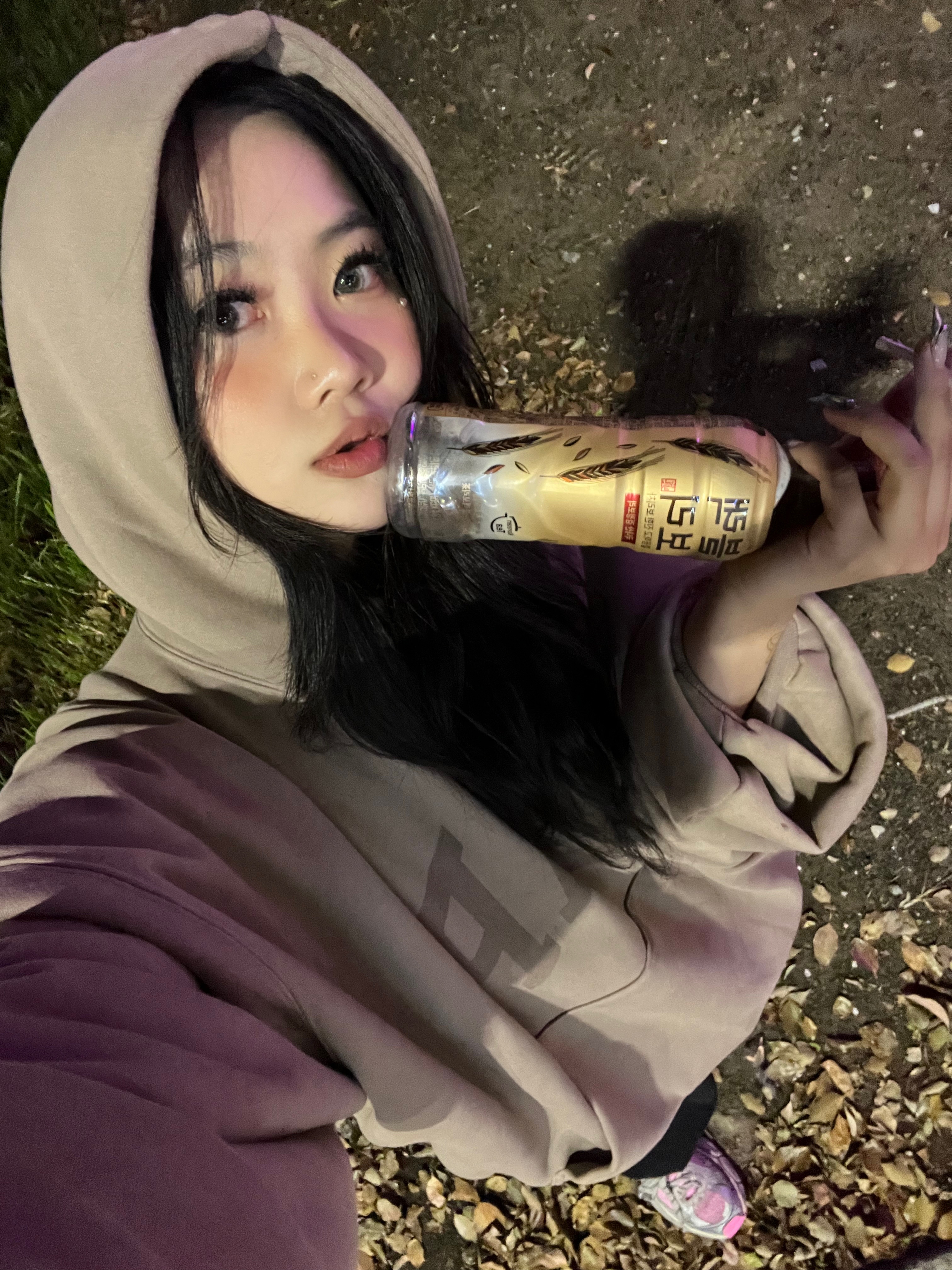 (W) Balenciaga 3XL Sneakers White Gray Pink, Yeezy Gap Engineered By Balenciaga Dove Hoodie Beige 착용 스타일