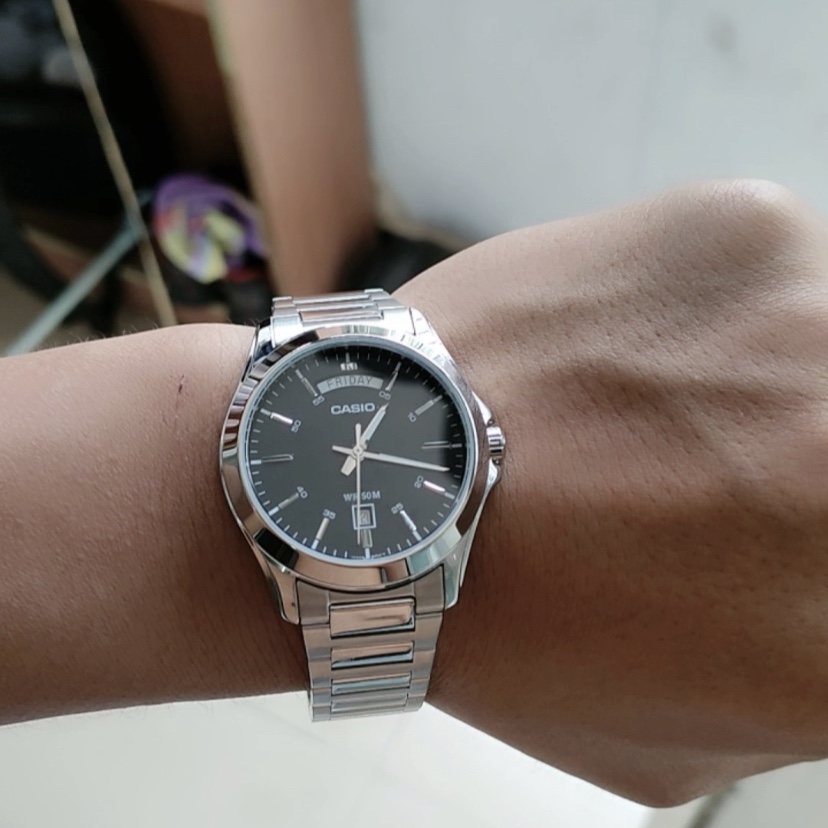 Casio MTP-1370D-1A1 착용 스타일