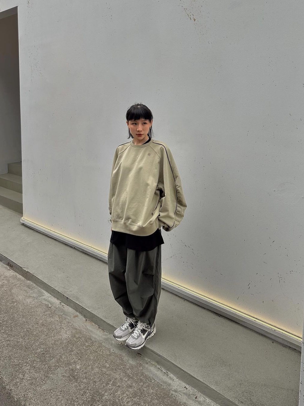 Tightbooth Balloon Pants Olive 착용 스타일 - 2