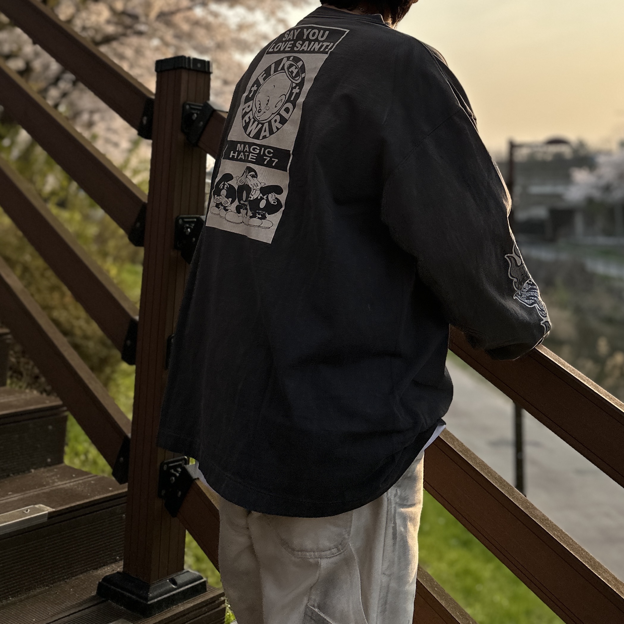 Saint Mxxxxxx Fire Baby L/S T-Shirt Black - 23SS, Jordan 1 Retro High Rookie of the Year 착용 스타일 - 2
