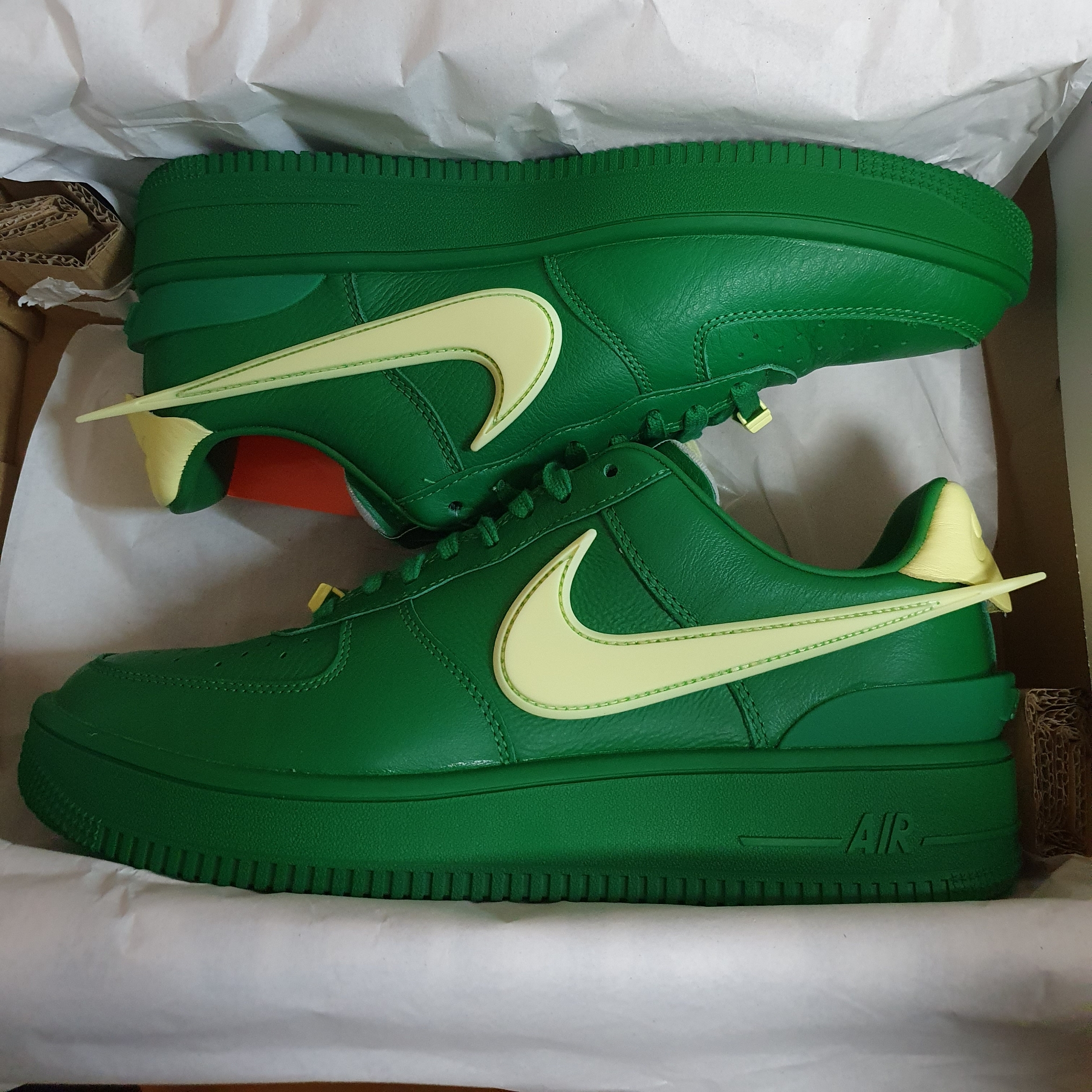 Nike x Ambush Air Force 1 Low SP Pine Green and Citron 착용 스타일