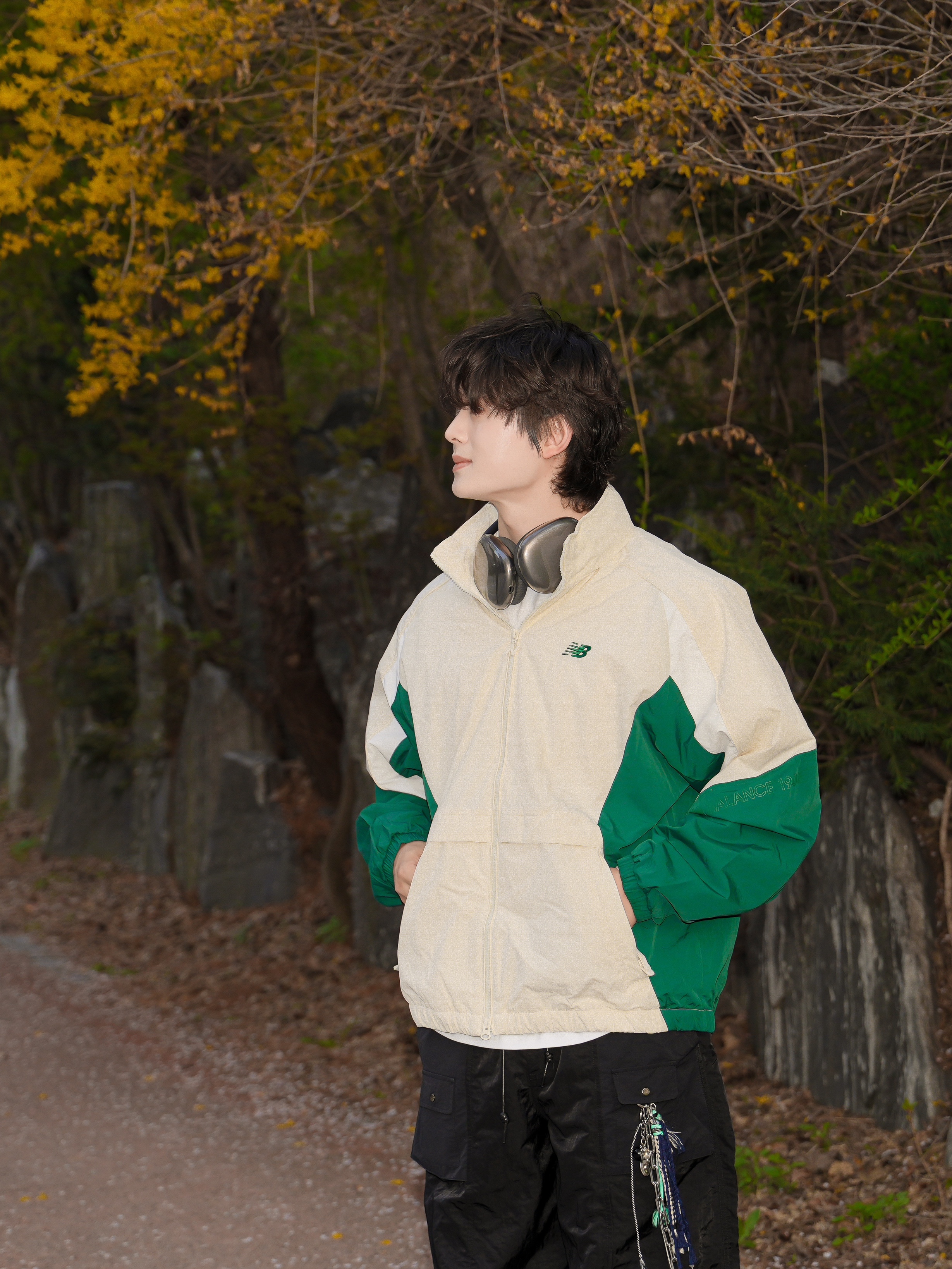 Nike x Ambush Air Adjust Force SP Summit White and Black, Nocle Tessel Charm Blue 착용 스타일 - 2