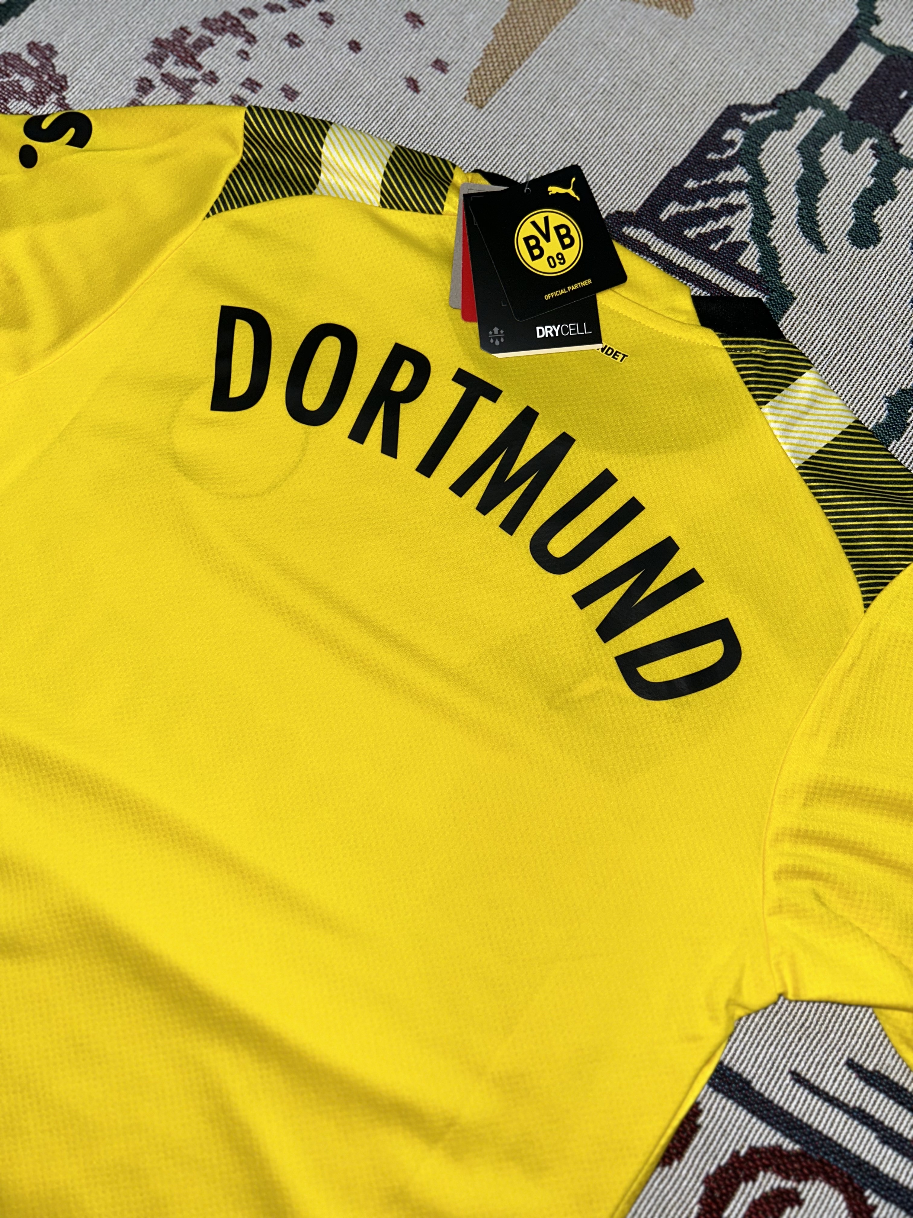 Puma Borussia Dortmund 2022/23 Cup Jersey Replica Yellow (Non Marking Ver.) 착용 스타일 - 8