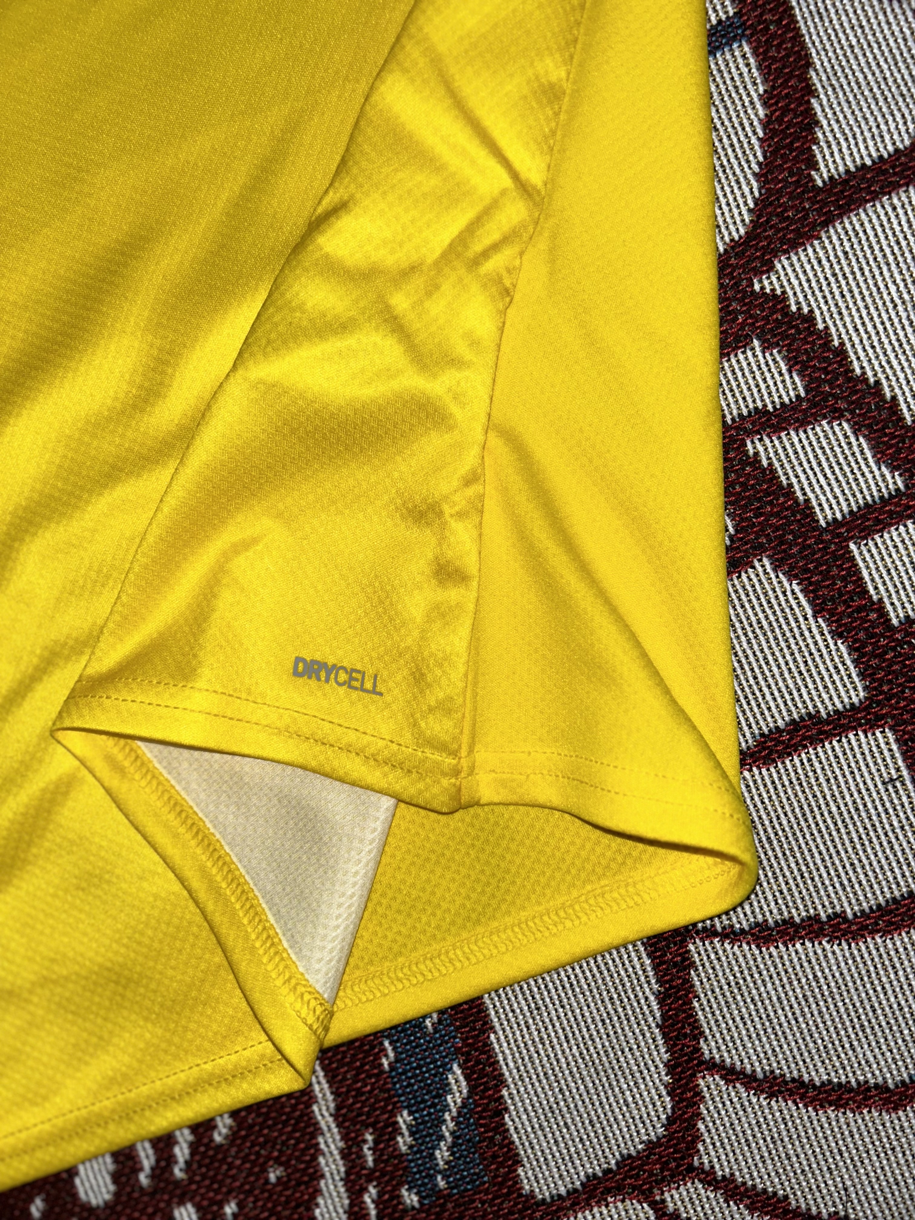 Puma Borussia Dortmund 2022/23 Cup Jersey Replica Yellow (Non Marking Ver.) 착용 스타일 - 4