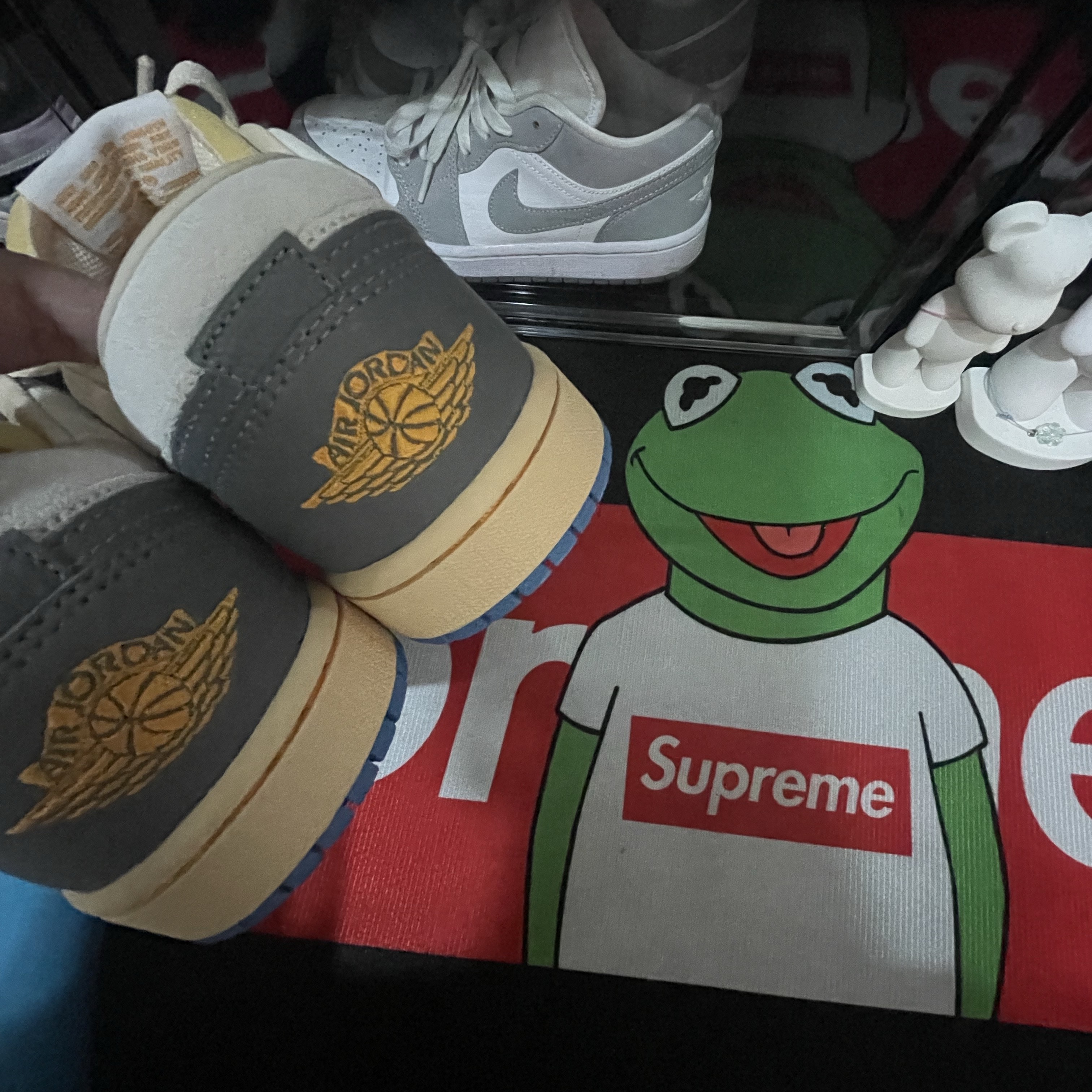 Jordan 1 Low SE Tokyo 96 착용 스타일 - 3