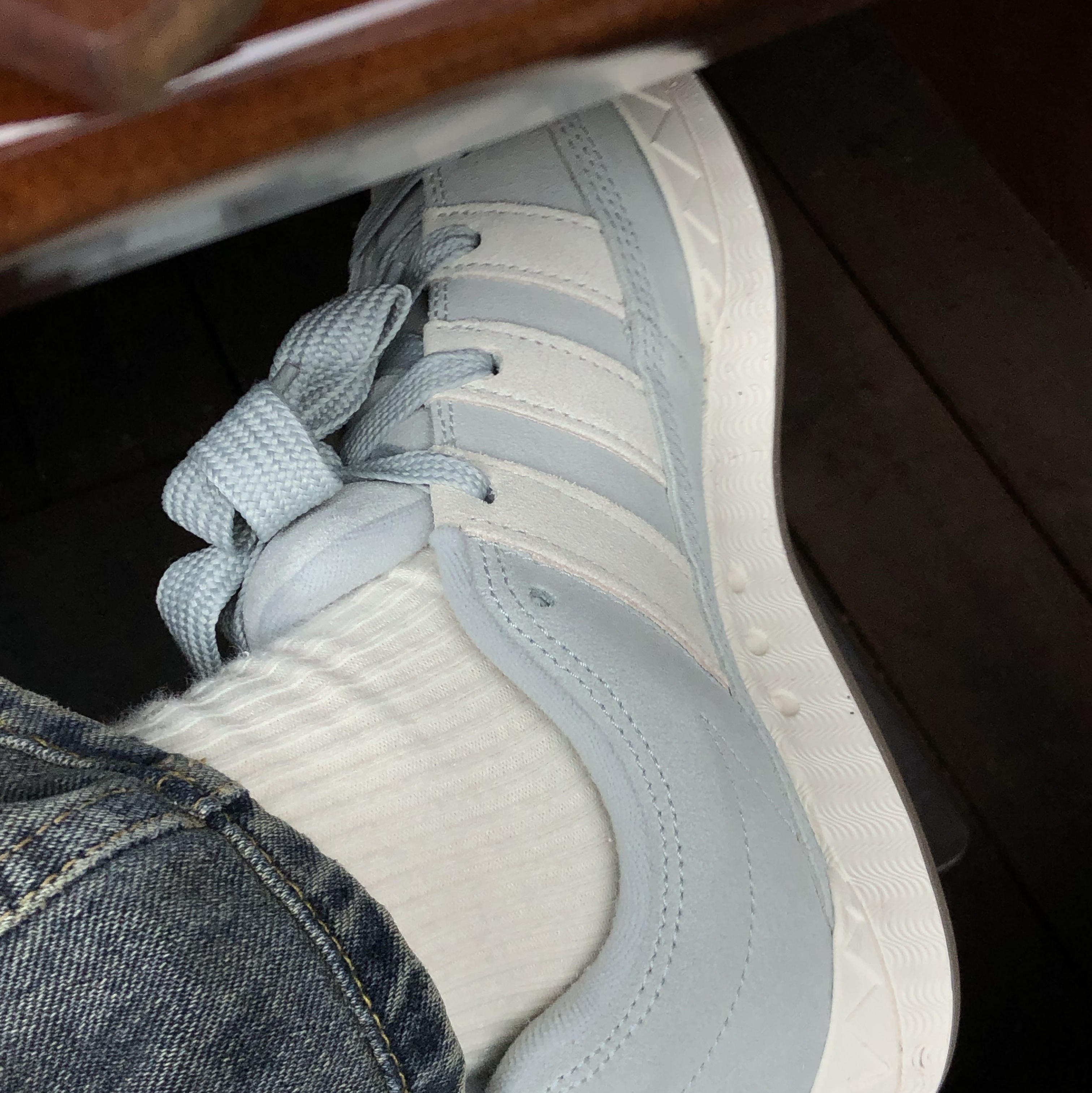 Adidas Adimatic Wonder Silver 착용 스타일