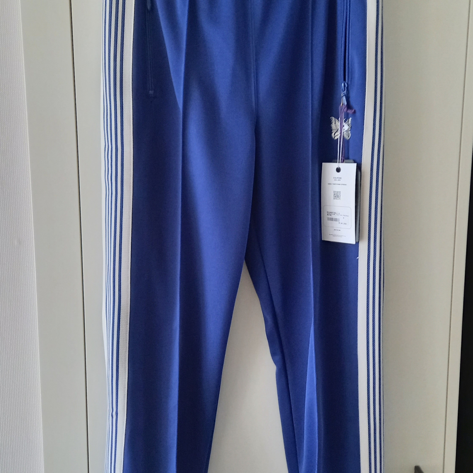 Needles Track Pants Poly Smooth Royal, Needles Narrow Track Pants Poly Smooth Royal 착용 스타일 - 1