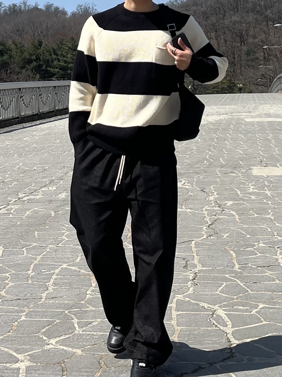 Nike x Ambush Air Force 1 Low SP Black 착용 스타일 - 2