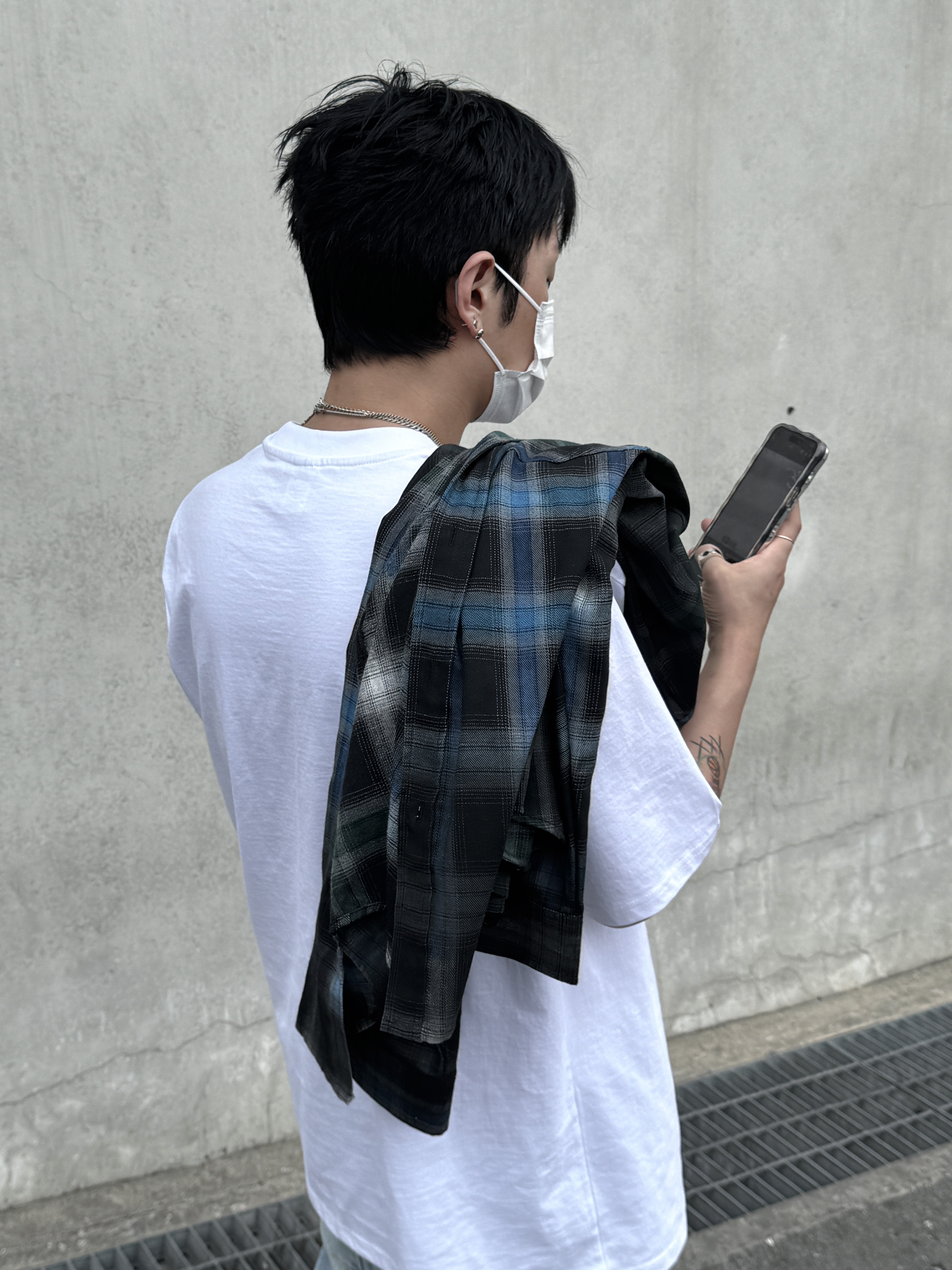 Nike x Sacai LDWaffle Blue Multi 착용 스타일 - 6
