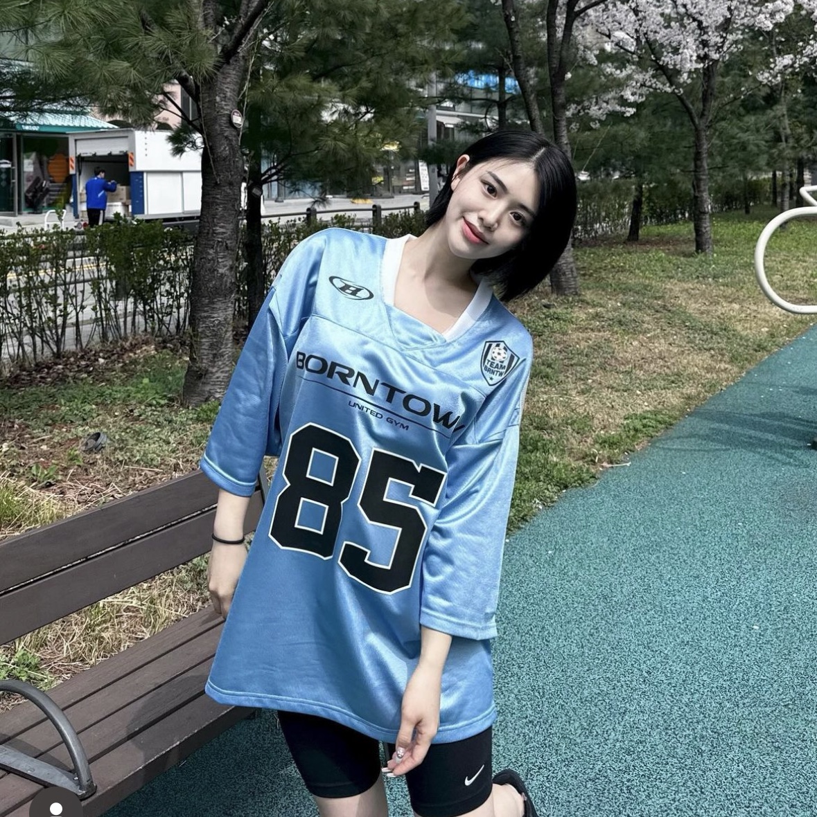 BORN TO WIN 85 Rugby Jersey T-Shirt Purple 착용 스타일 - 1