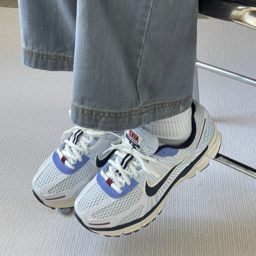 (W) Nike Zoom Vomero 5 Blue Tint Purple Ink 착용 스타일