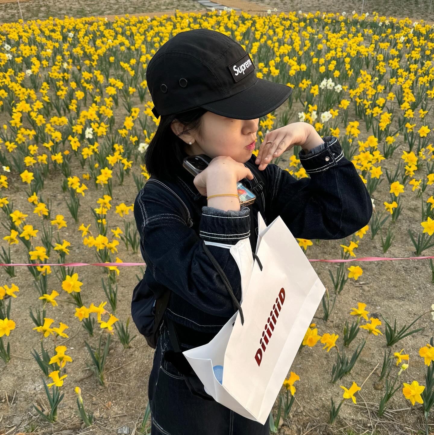 Supreme Military Camp Cap Black - 24SS, Cartier Trinity Ring Classic White Gold Yellow Gold Rose Gold 착용 스타일 - 1