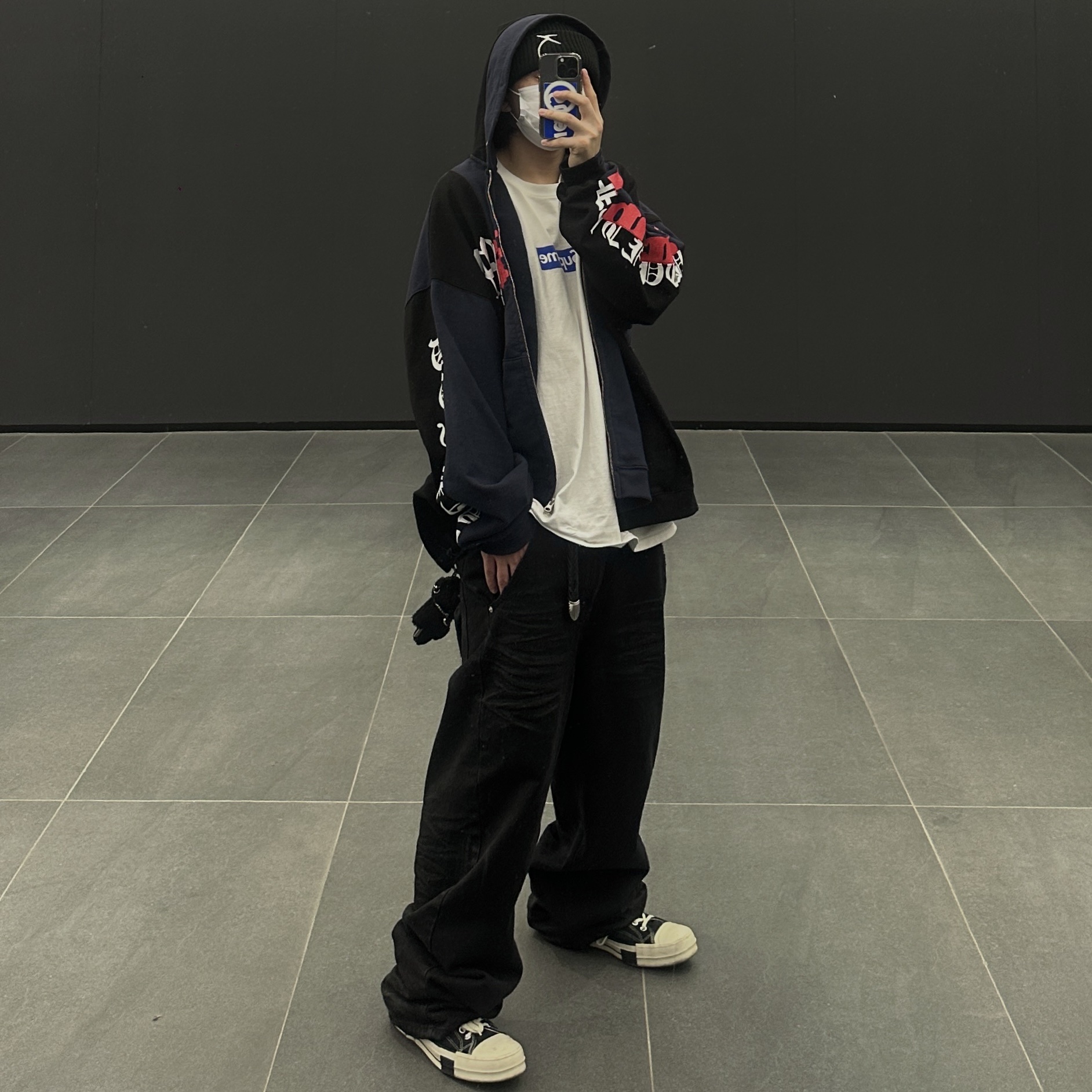 Converse x Drkshdw Drkstr Chuck 70 Ox Black, Human Made Military Card Case Black 착용 스타일 - 2