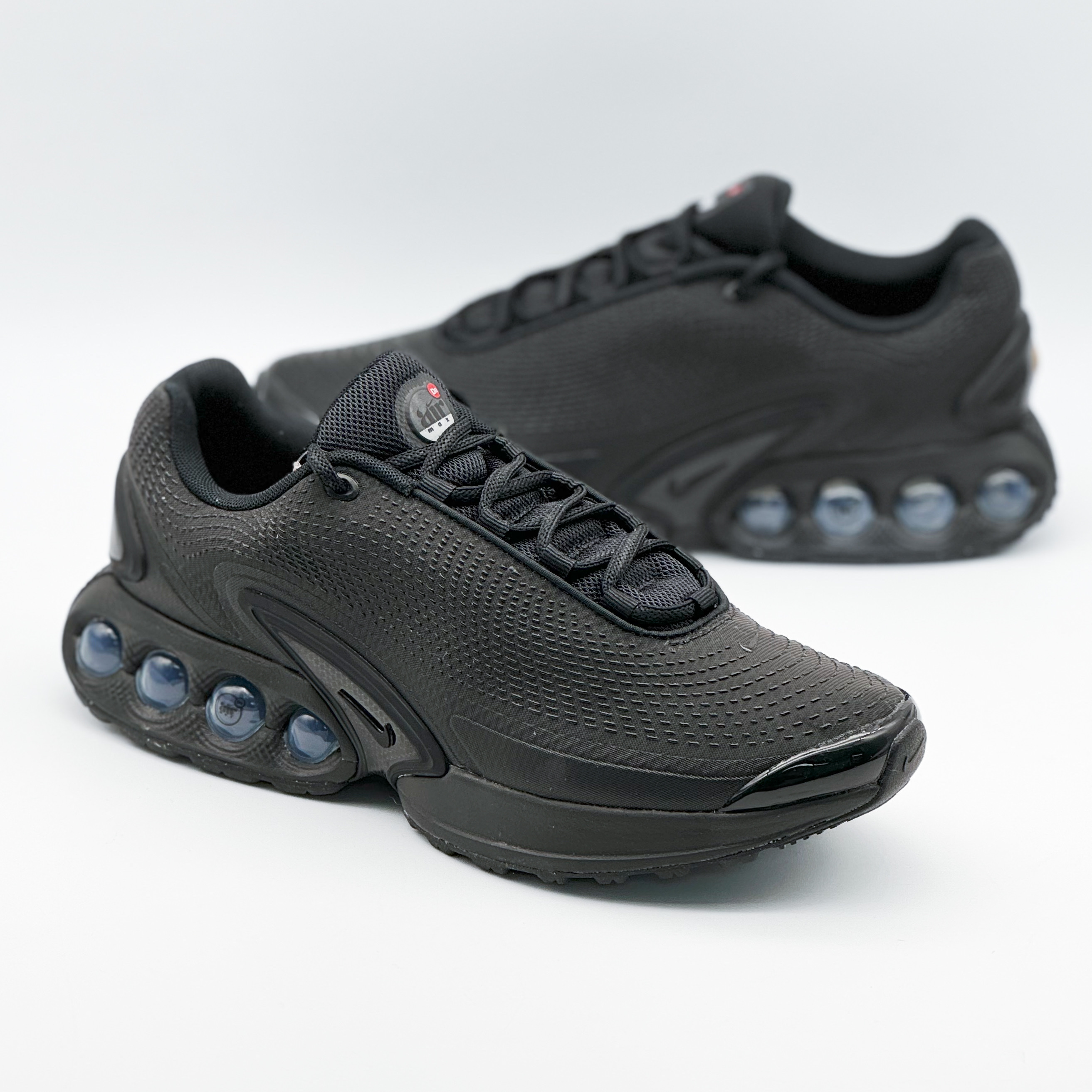 Nike Air Max Dn Black Grey 착용 스타일 - 2