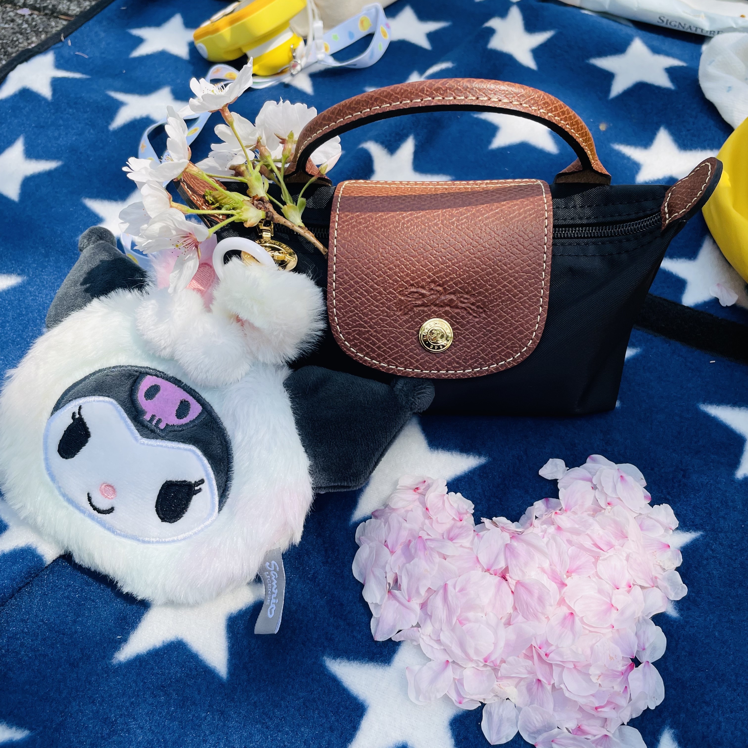 Longchamp Le Pliage Original Handle Pouch Black 착용 스타일