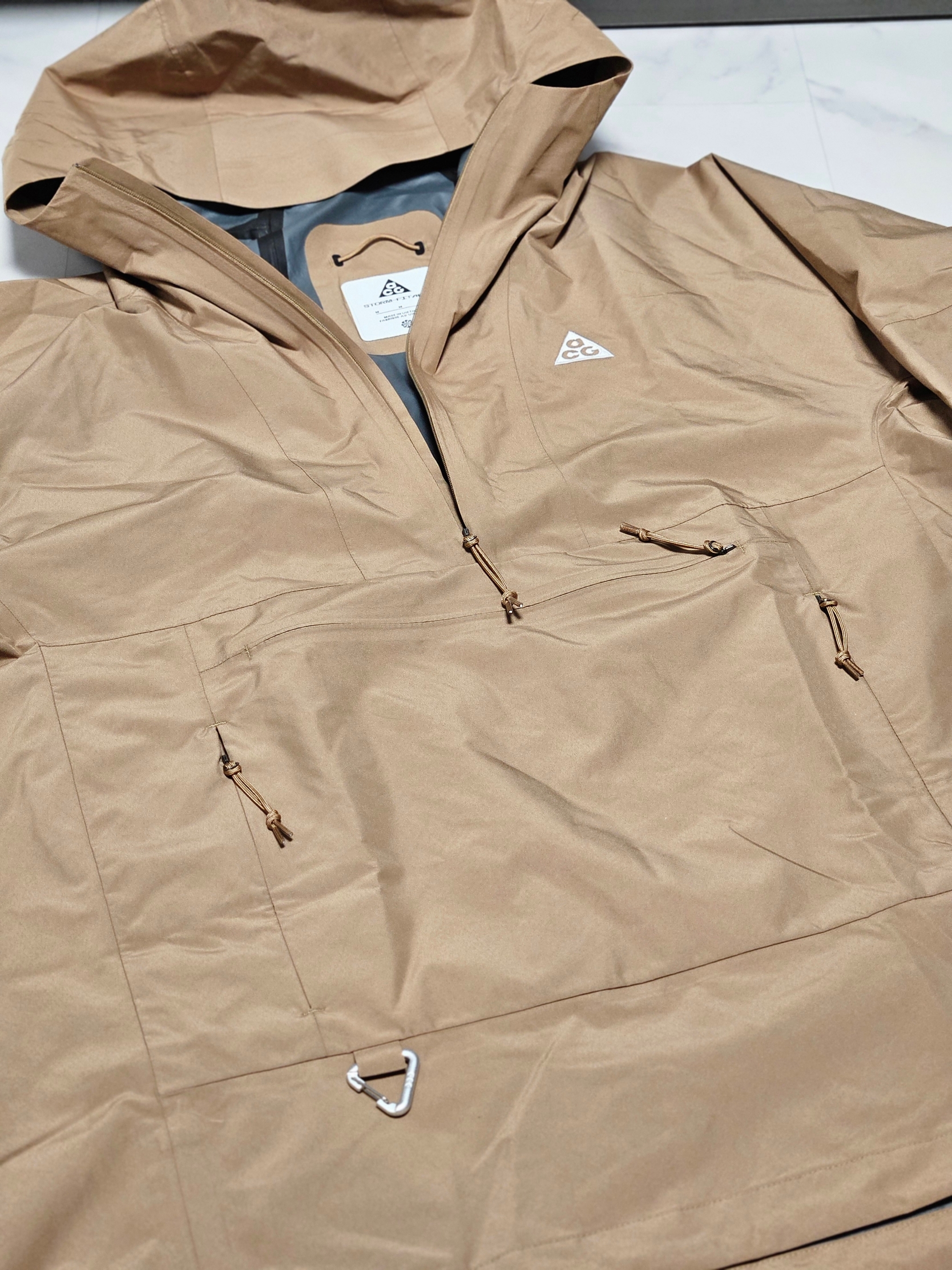 Nike ACG Storm-Fit ADV Cascade Rain Jacket Dark Driftwood - US/EU, Nike ACG Smith Summit Cargo Pants Khaki Iron Ore - Asia 착용 스타일 - 3