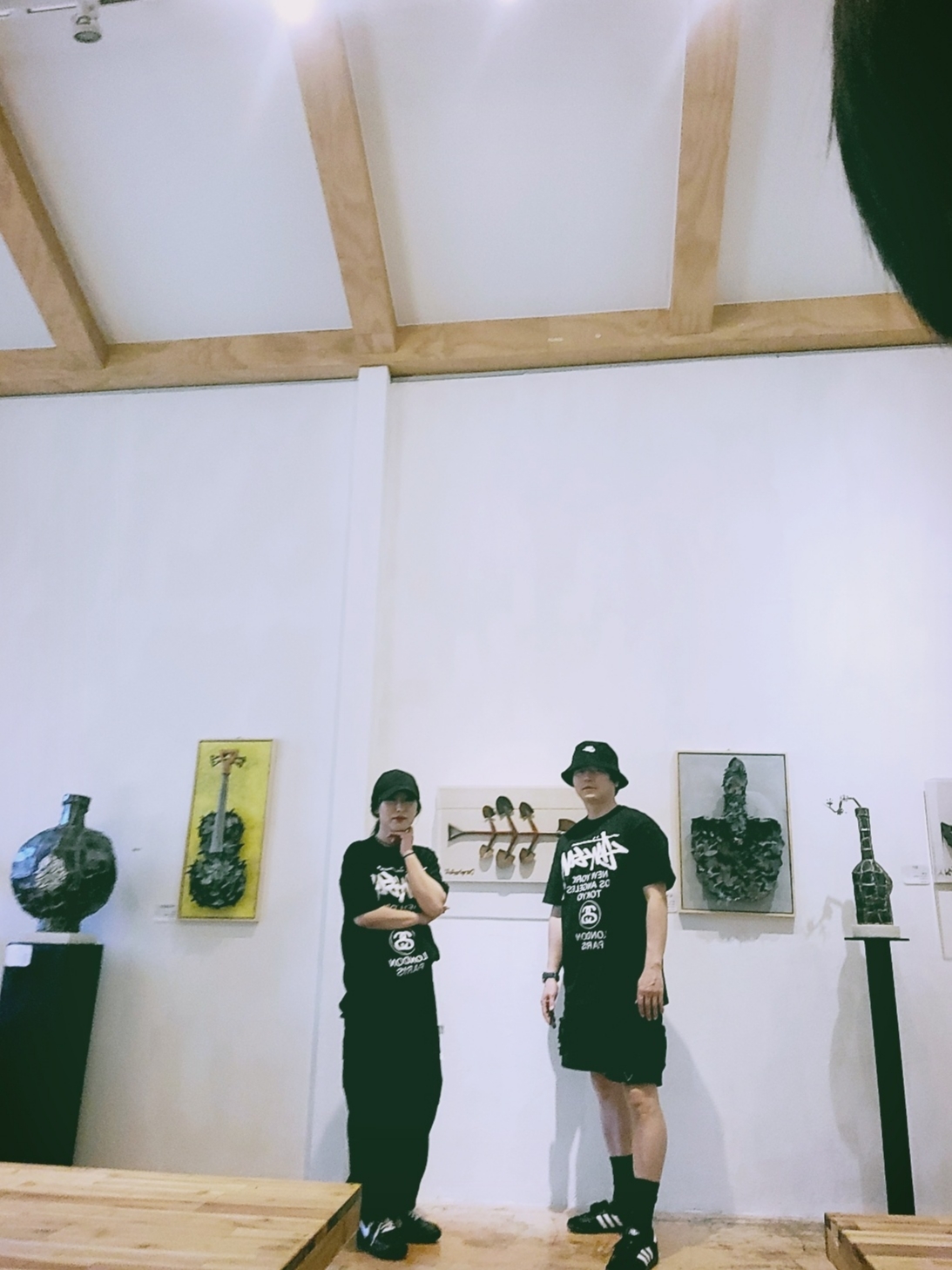 Stussy World Tour T-Shirt Black 2023, Nike Futura Corduroy Bucket Black 착용 스타일