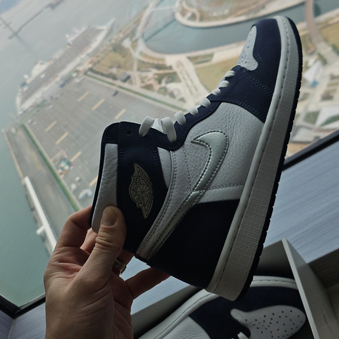 Jordan 1 Retro High OG CO.JP Midnight Navy, Rolex Cosmograph Daytona 40mm 116500LN White Oyster 착용 스타일 - 2