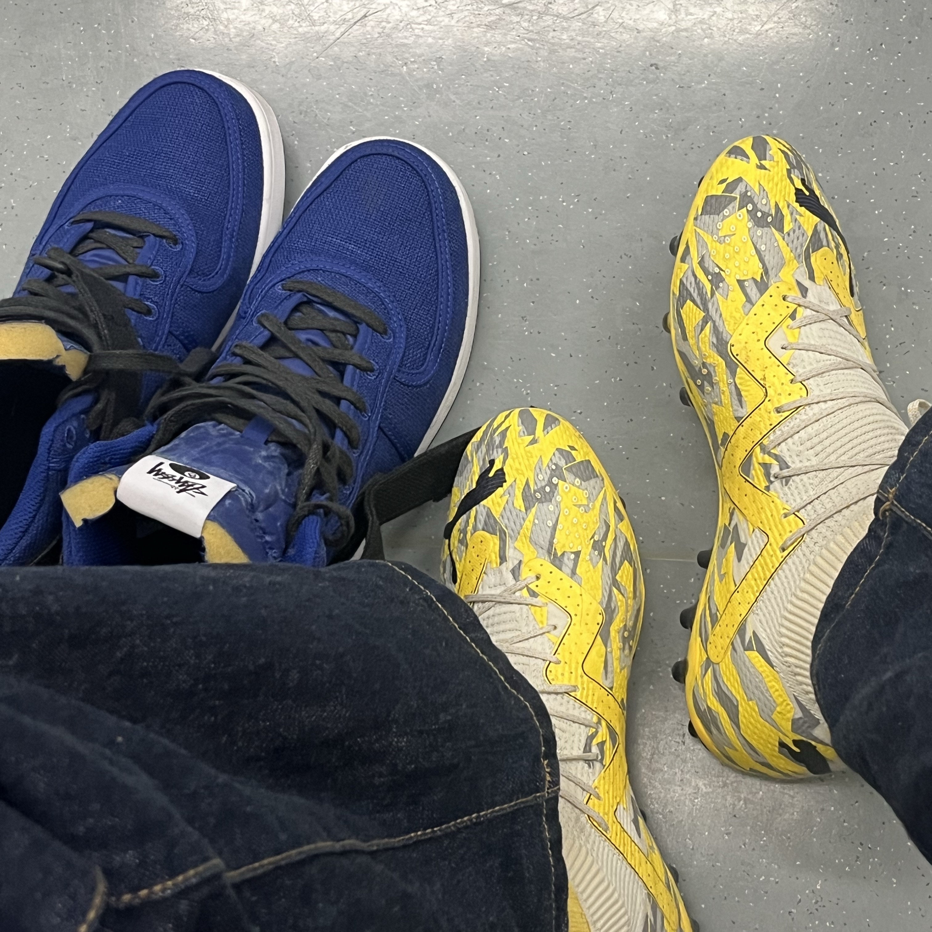 Nike x Stussy Vandal High Deep Royal Blue, Puma Future Ultimate MG Yellow Blaze 착용 스타일