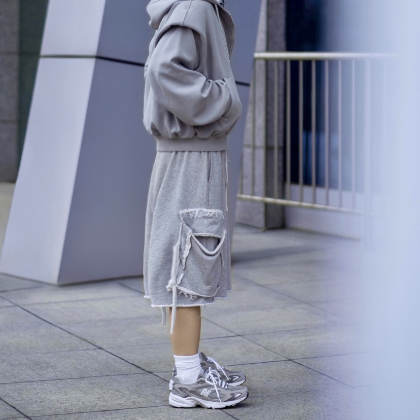 New Balance 725 Grey 착용 스타일