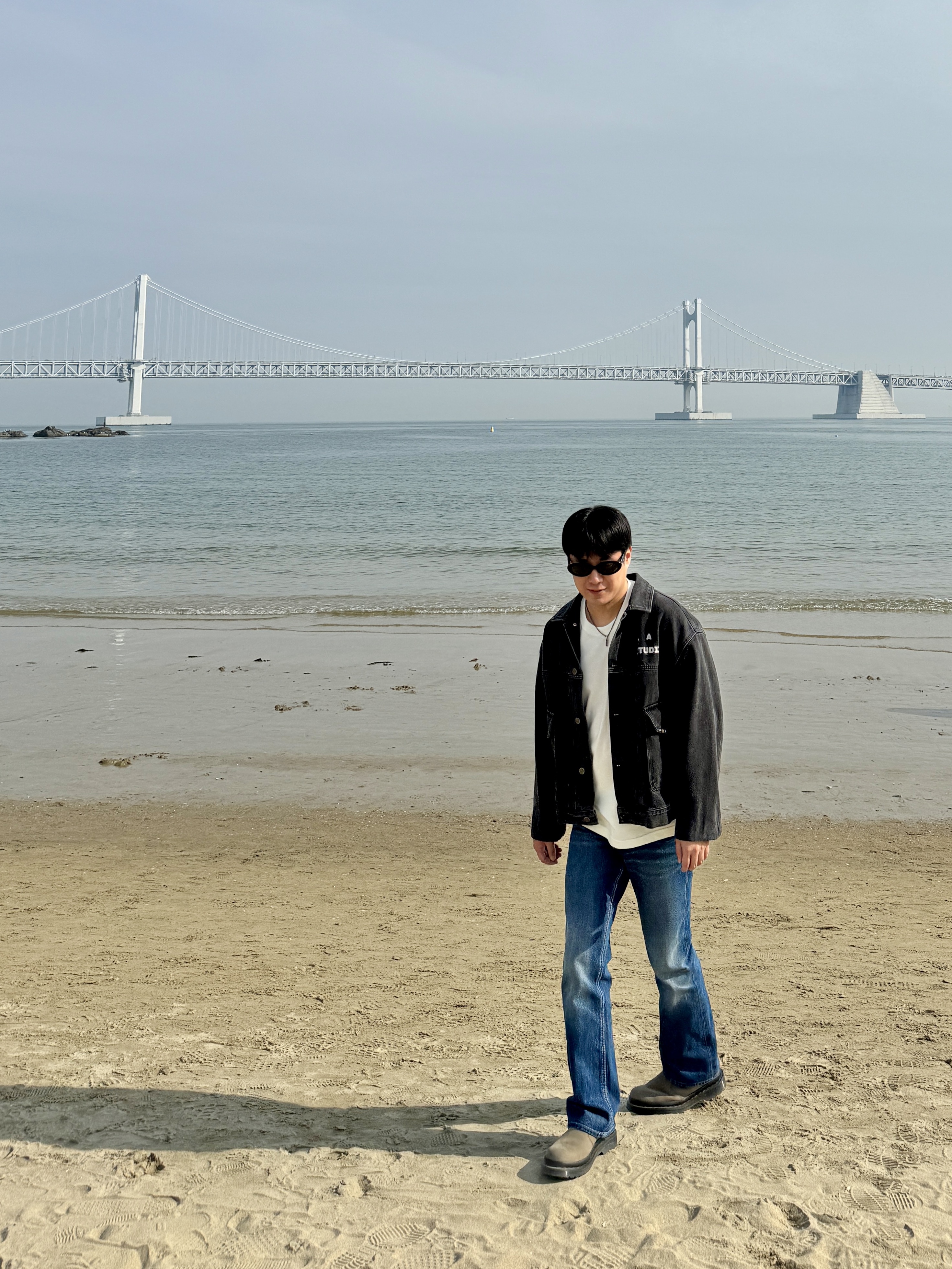 Gentle Monster x Maison Margiela MM107 Black Black, IAB Studio x Lee Denim Jacket Black 착용 스타일 - 1