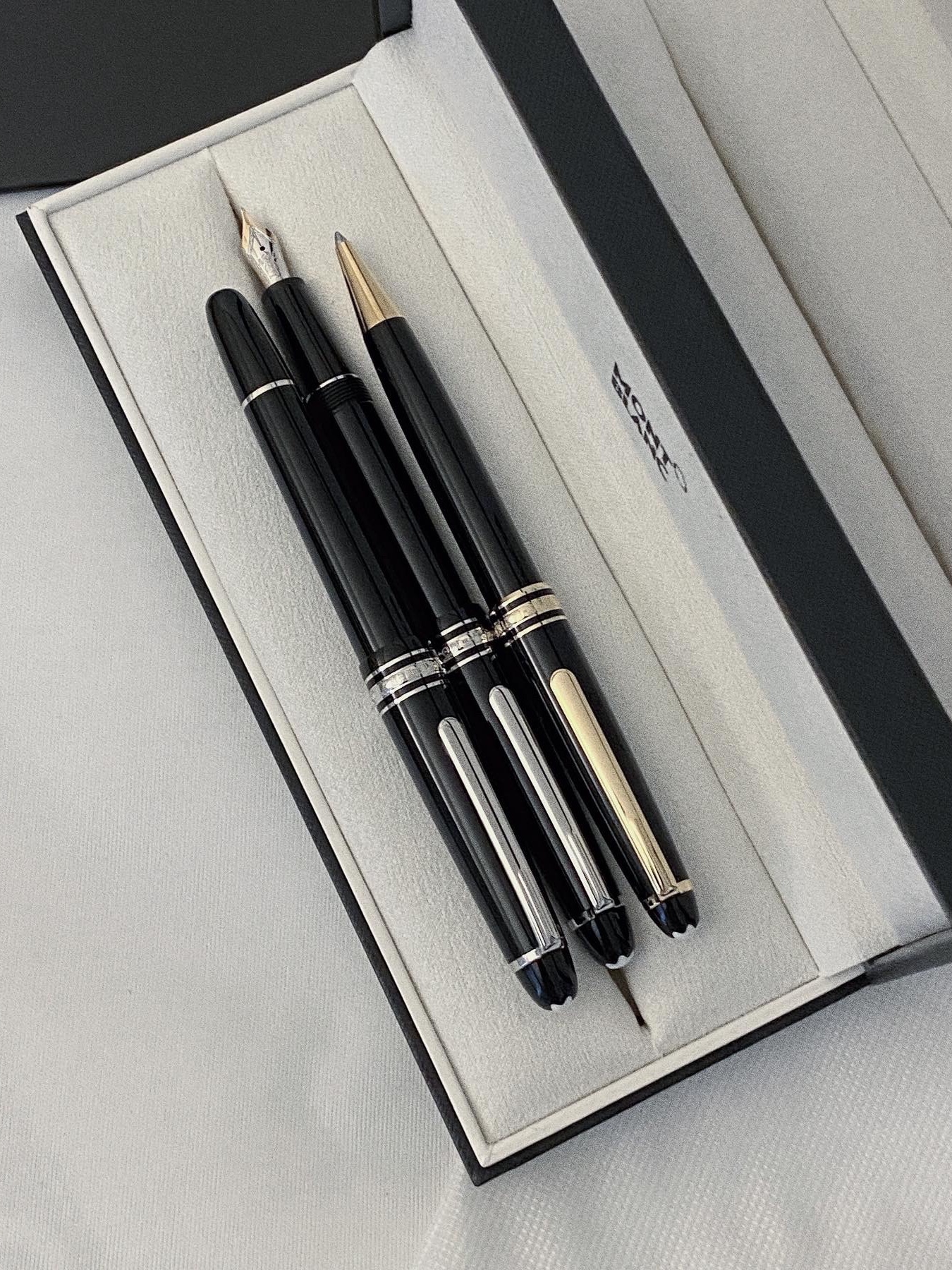 Montblanc Meisterstuck Key Case Black, Montblanc Meisterstuck 6cc Money Clip Wallet Black 착용 스타일 - 9