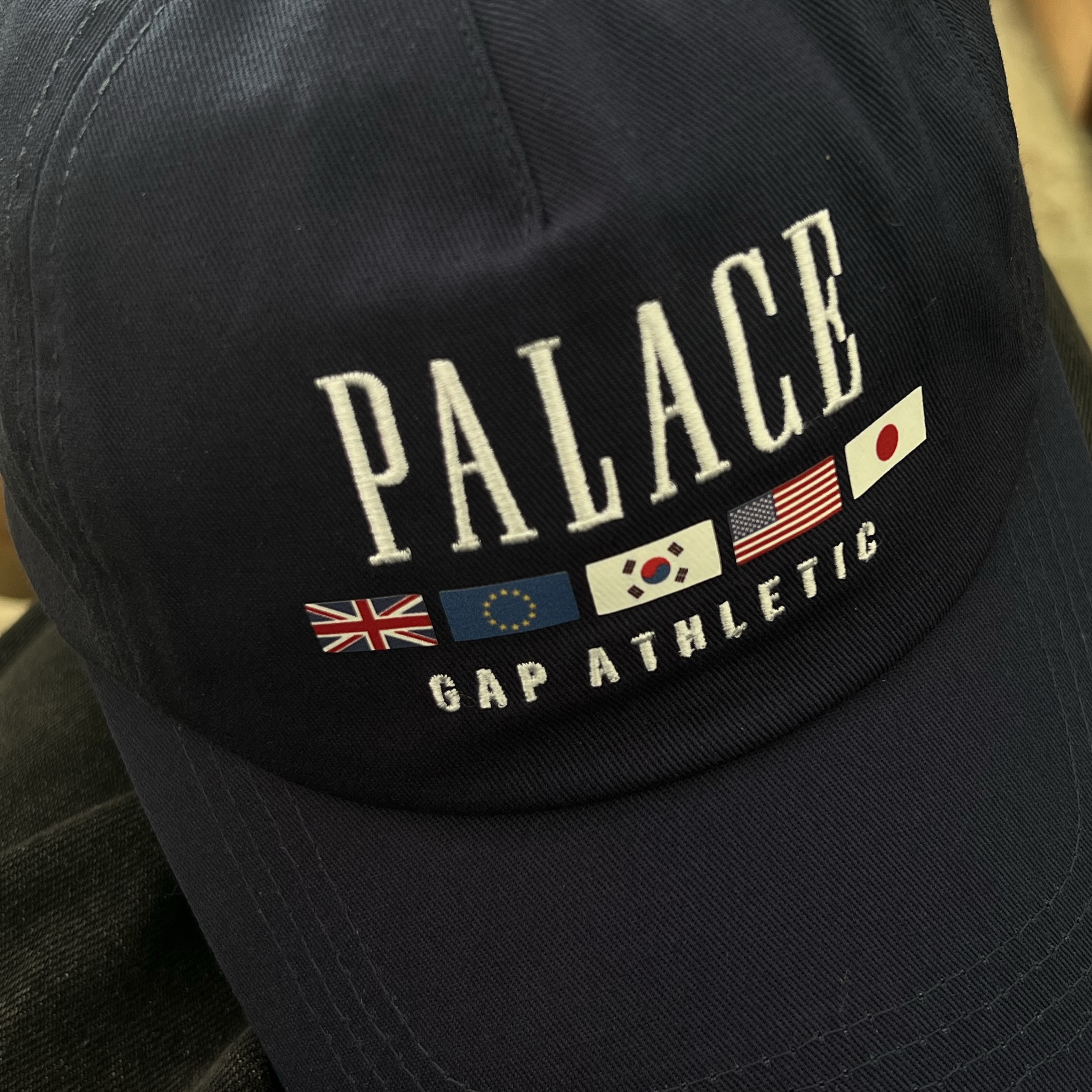 Palace x Gap Flag 6-Panel Navy - 24SS 착용 스타일