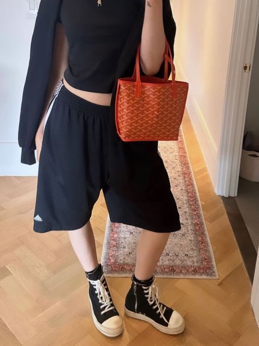 Goyard Anjou Mini Bag Green, Goyard Anjou Mini Bag Black 착용 스타일 - 4