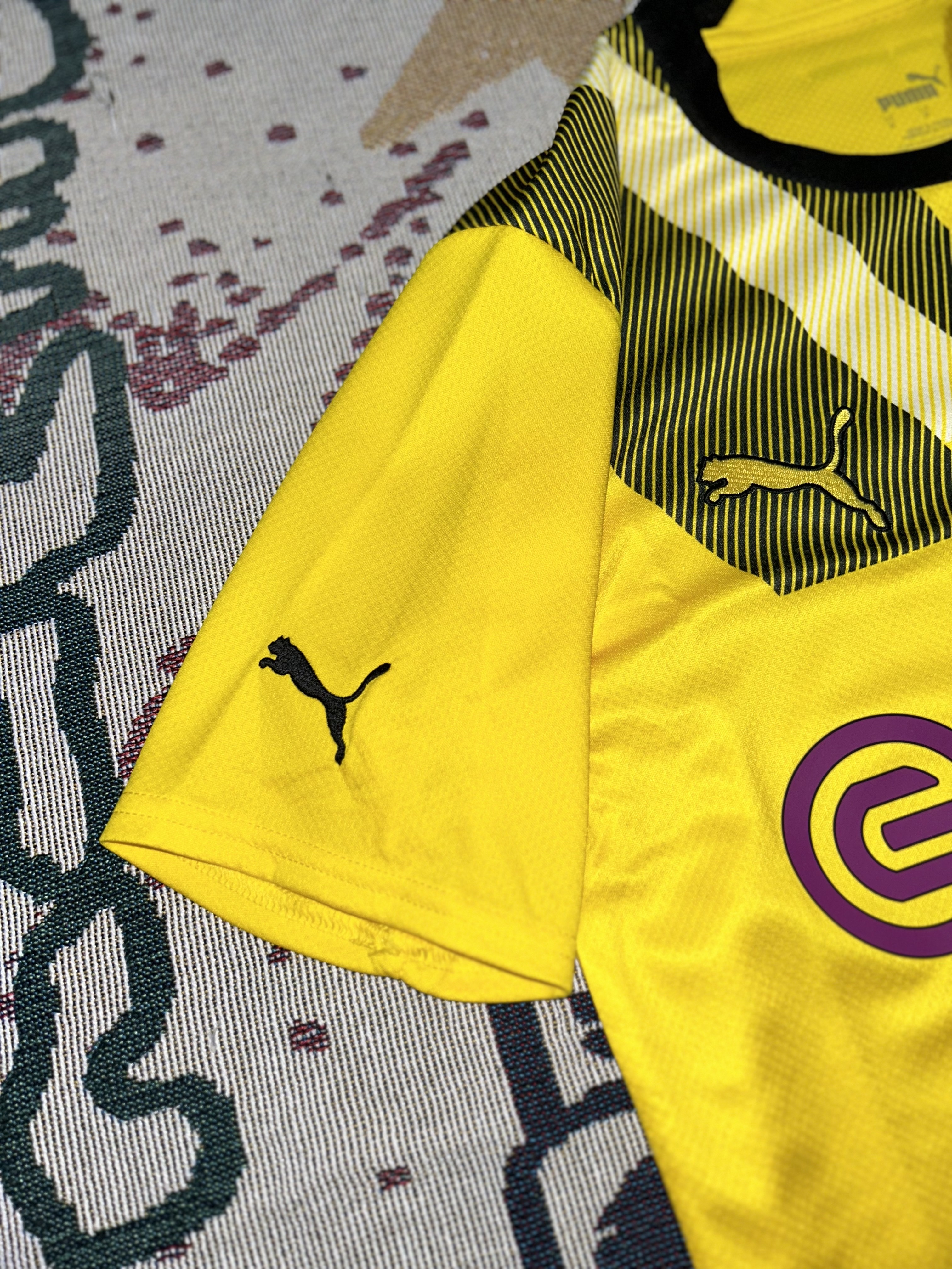 Puma Borussia Dortmund 2022/23 Cup Jersey Replica Yellow (Non Marking Ver.) 착용 스타일 - 6