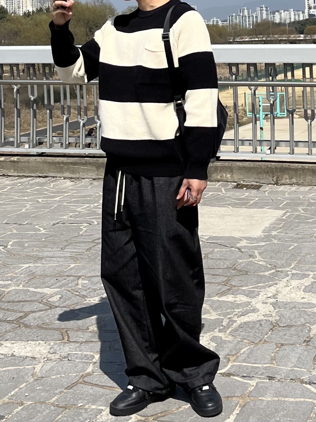 Nike x Ambush Air Force 1 Low SP Black 착용 스타일 - 1