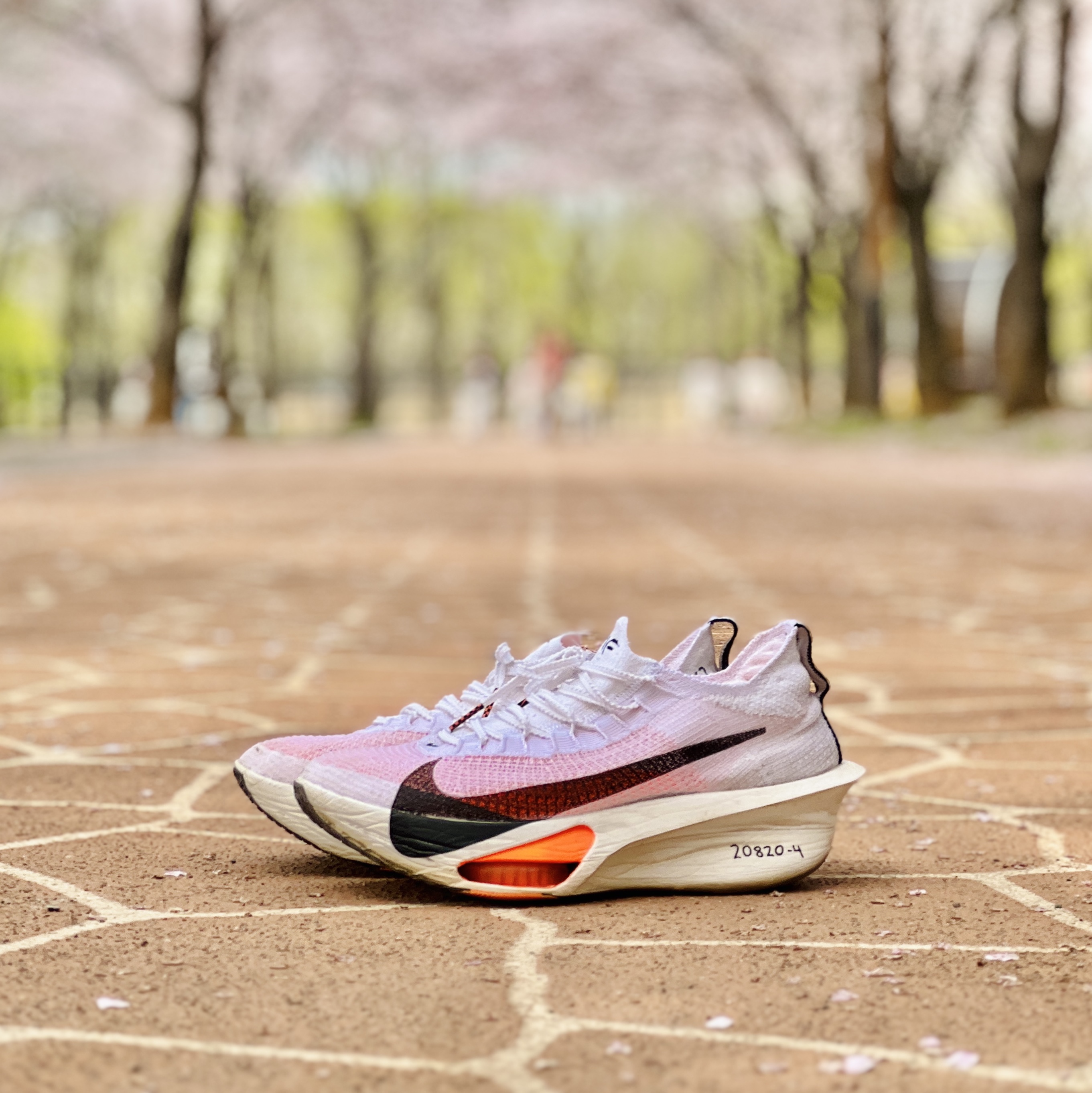 Nike Air Zoom Alphafly Next% 3 Proto White Total Orange 착용 스타일