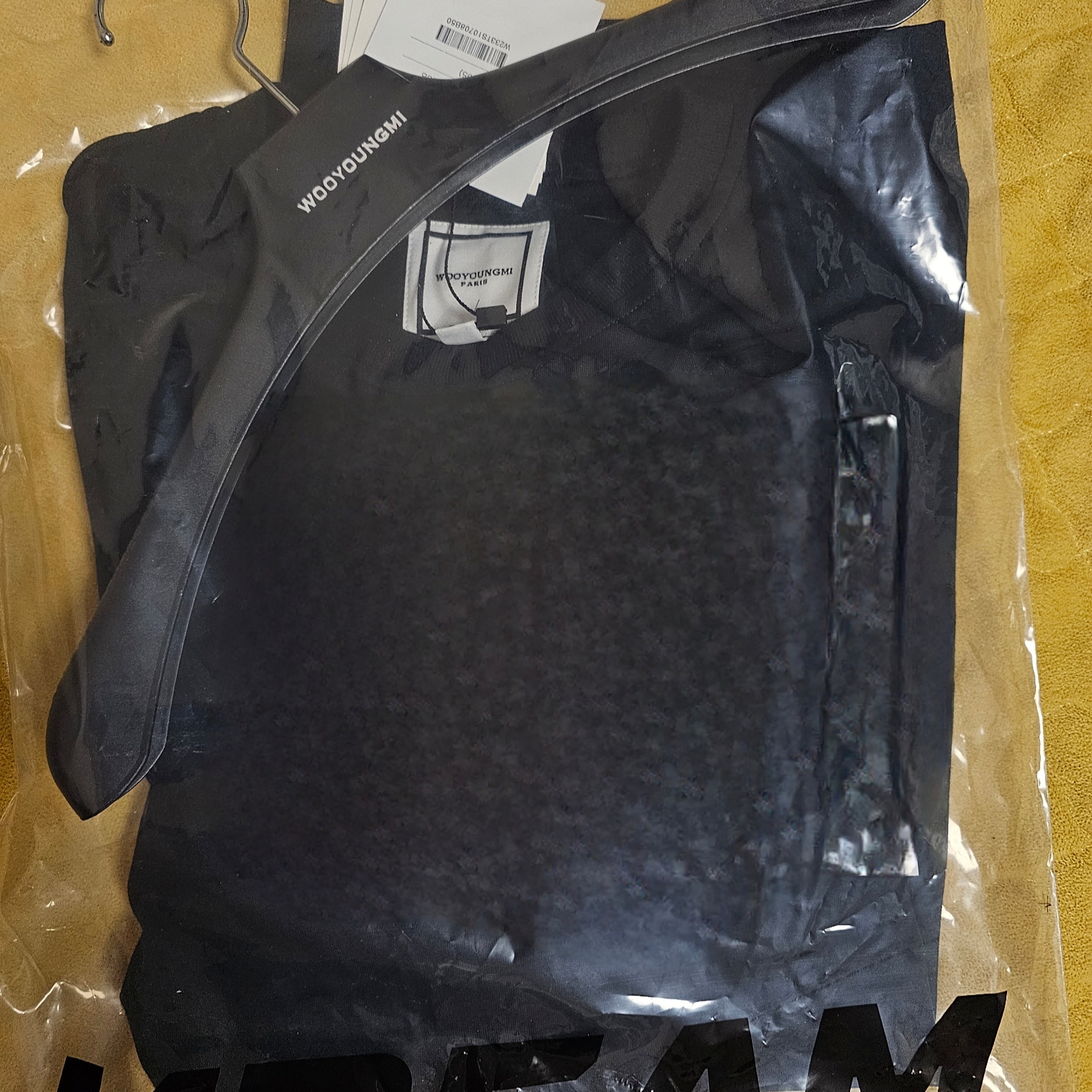 Wooyoungmi Seoul Embossed Back Logo T-Shirt Black - 23FW 착용 스타일