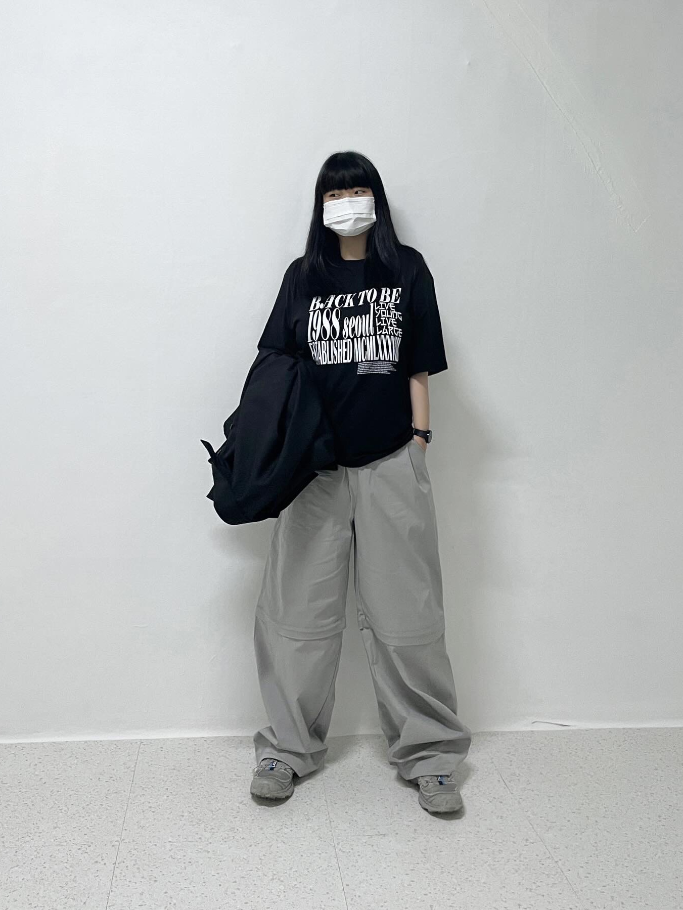 Salomon XT-6 Ghost Gray Gray Flannel 착용 스타일 - 2