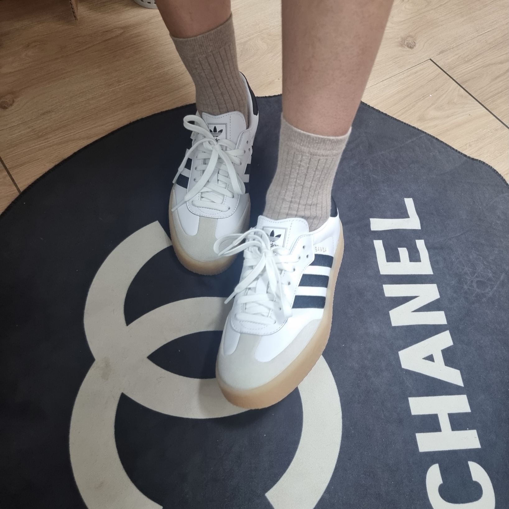 (W) Adidas Sambae White Black 착용 스타일 - 2