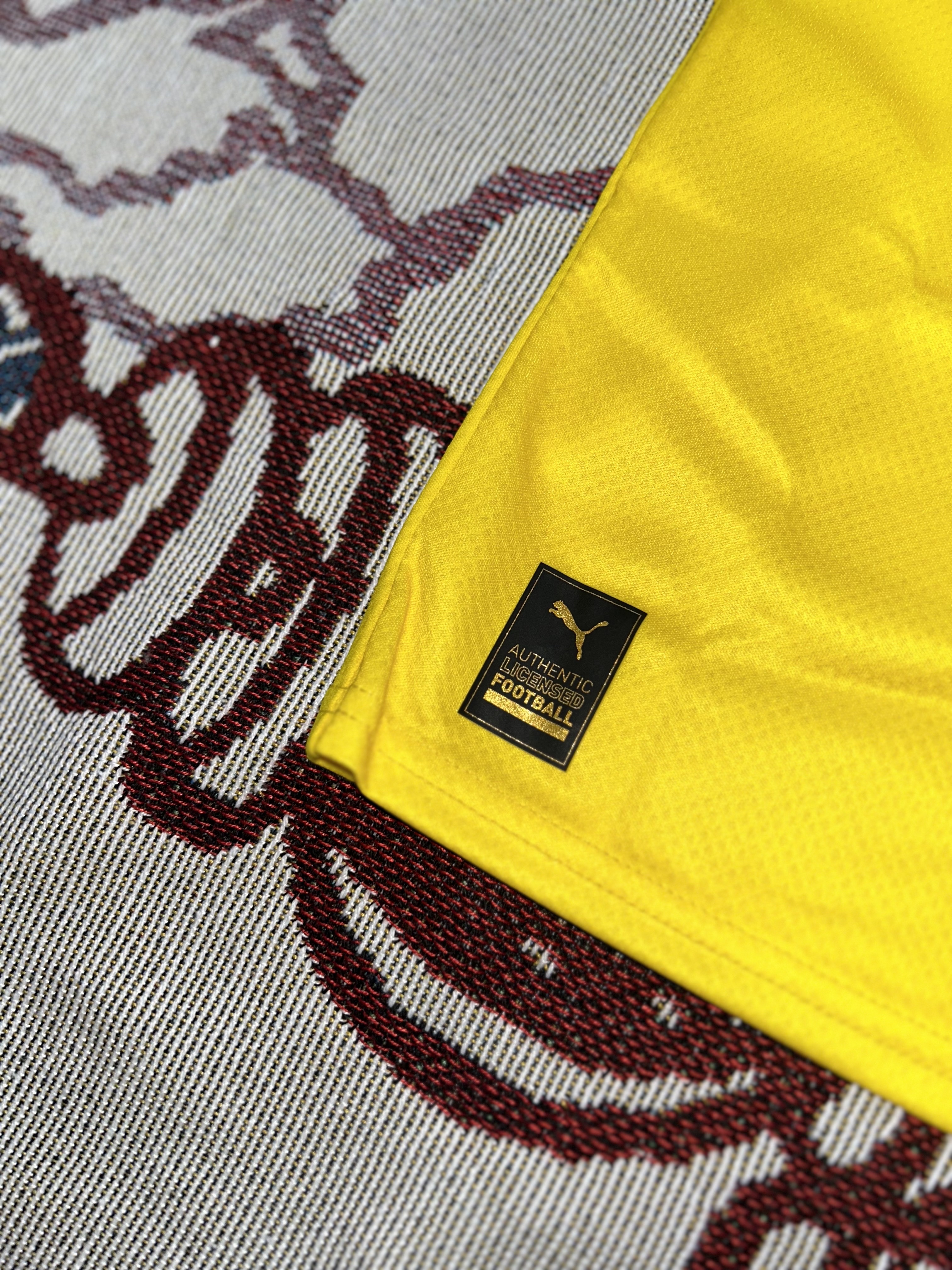 Puma Borussia Dortmund 2022/23 Cup Jersey Replica Yellow (Non Marking Ver.) 착용 스타일 - 3