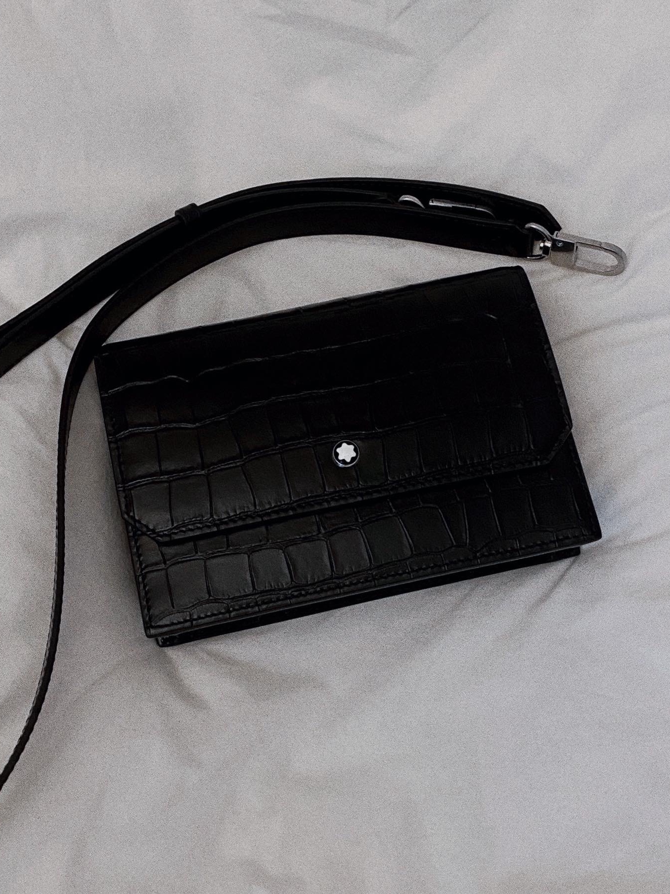 Montblanc Meisterstuck Selection Soft 6cc Wallet Cobalt 착용 스타일 - 2