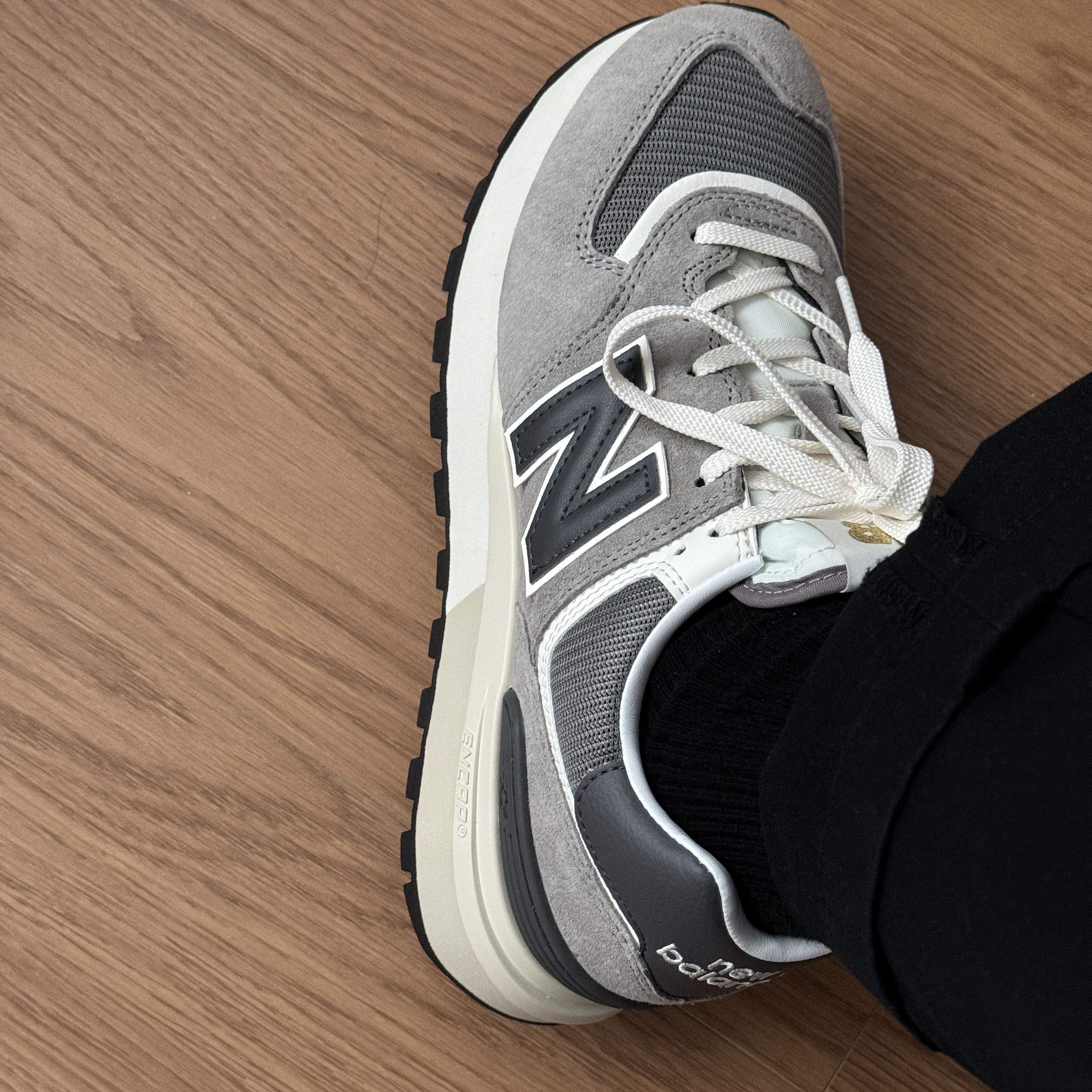 New Balance 574 Legacy Grey 착용 스타일
