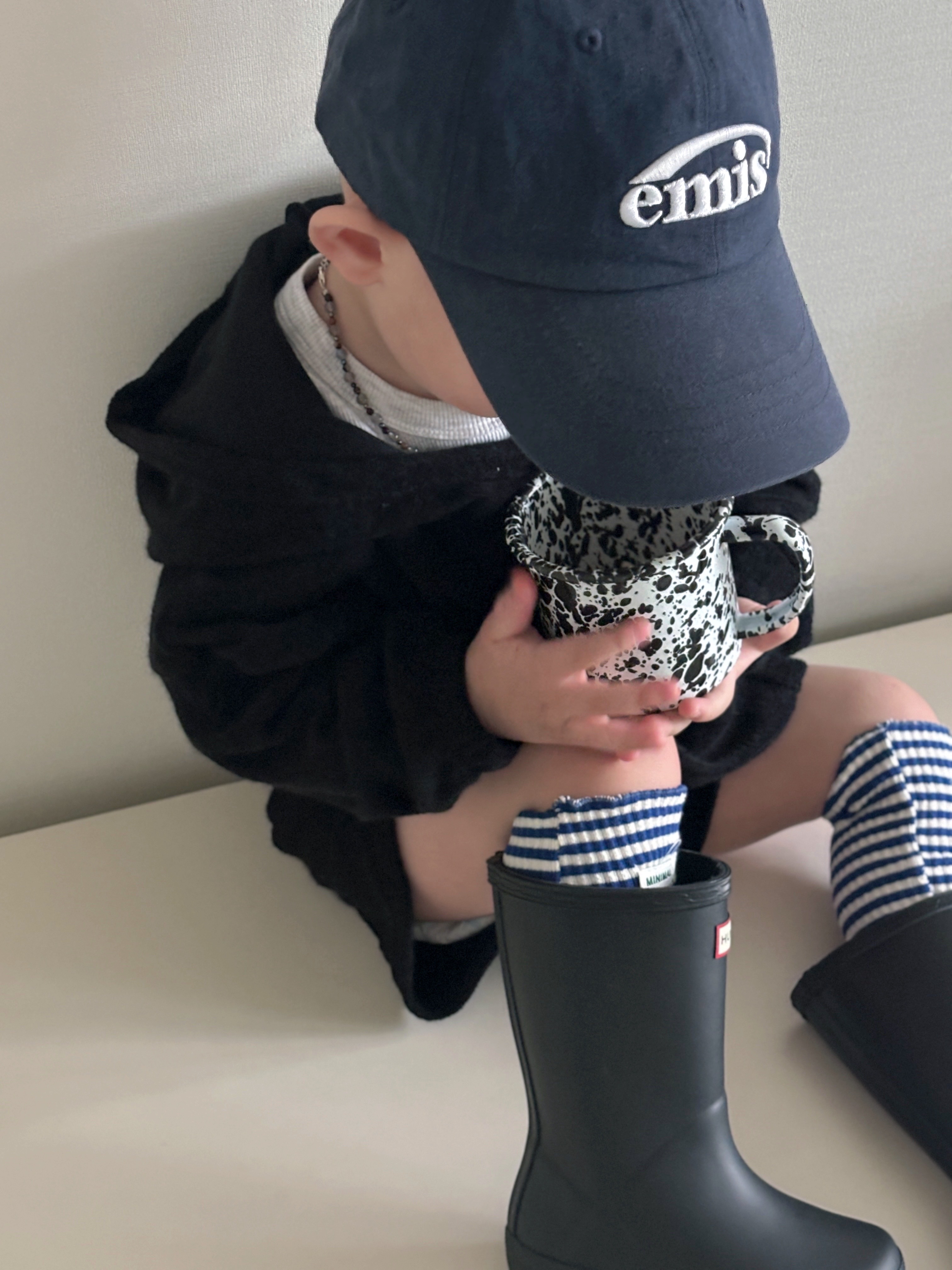 Emis New Logo Emis Cap Navy 착용 스타일 - 1