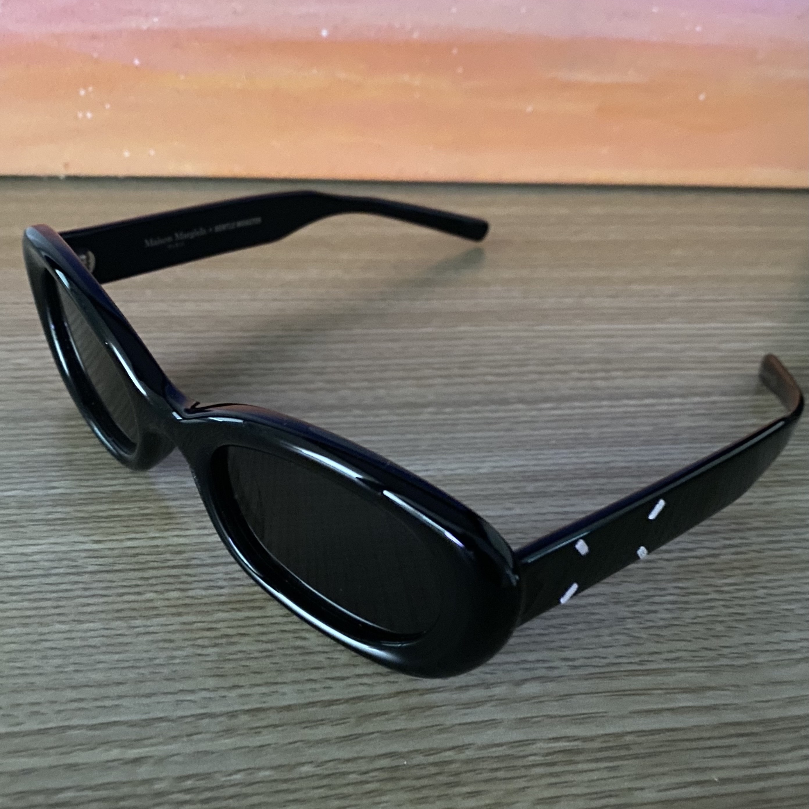 Gentle Monster x Maison Margiela MM004 Black Black 착용 스타일