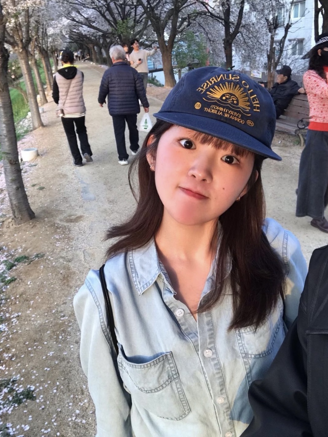 Hello Sunrise Washed HS Arch Logo 6Panel Cap Navy & Orange 착용 스타일