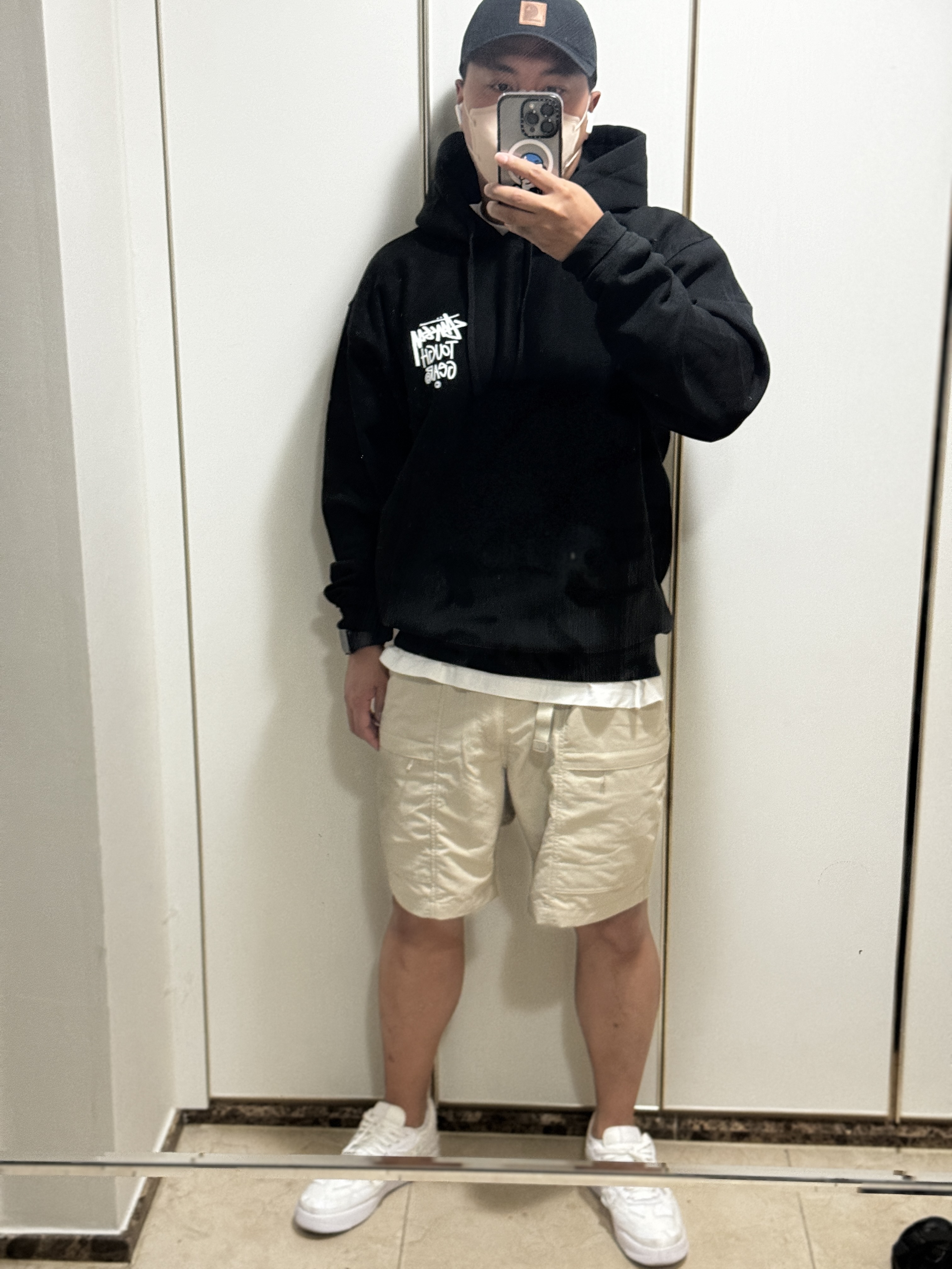 Stussy Tough Gear Hoodie Black, Nike x Billie Eilish Air Force 1 Low SP Triple White 착용 스타일 - 2